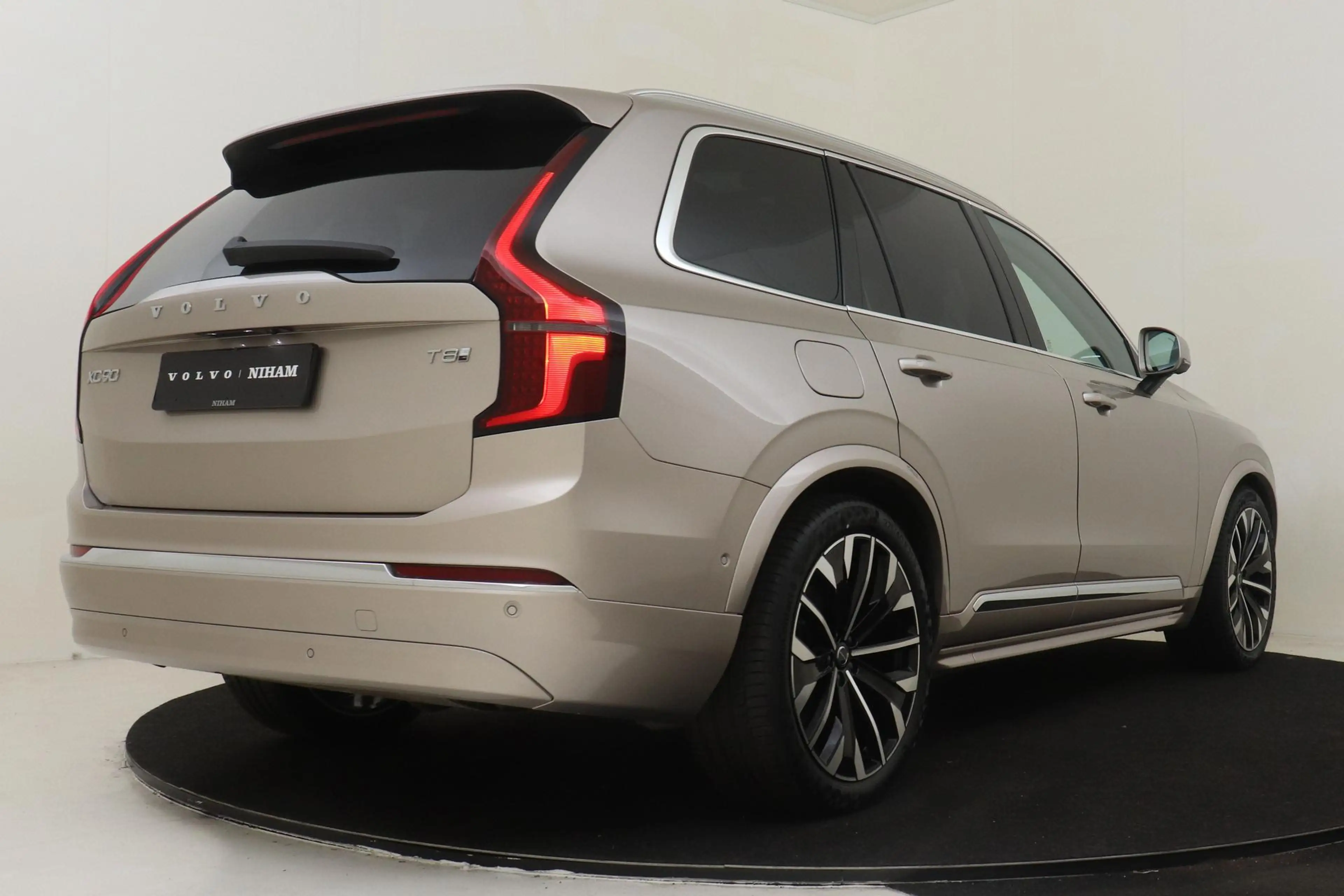 Volvo XC90 II T8 PLUG-IN HYBRID AWD ULTRA BRIGHT *FULL OPTION — photo 3