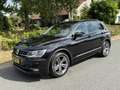 Volkswagen Tiguan 1.5 TSI 150 PK DSG R-Line•Camera Schwarz - thumbnail 1