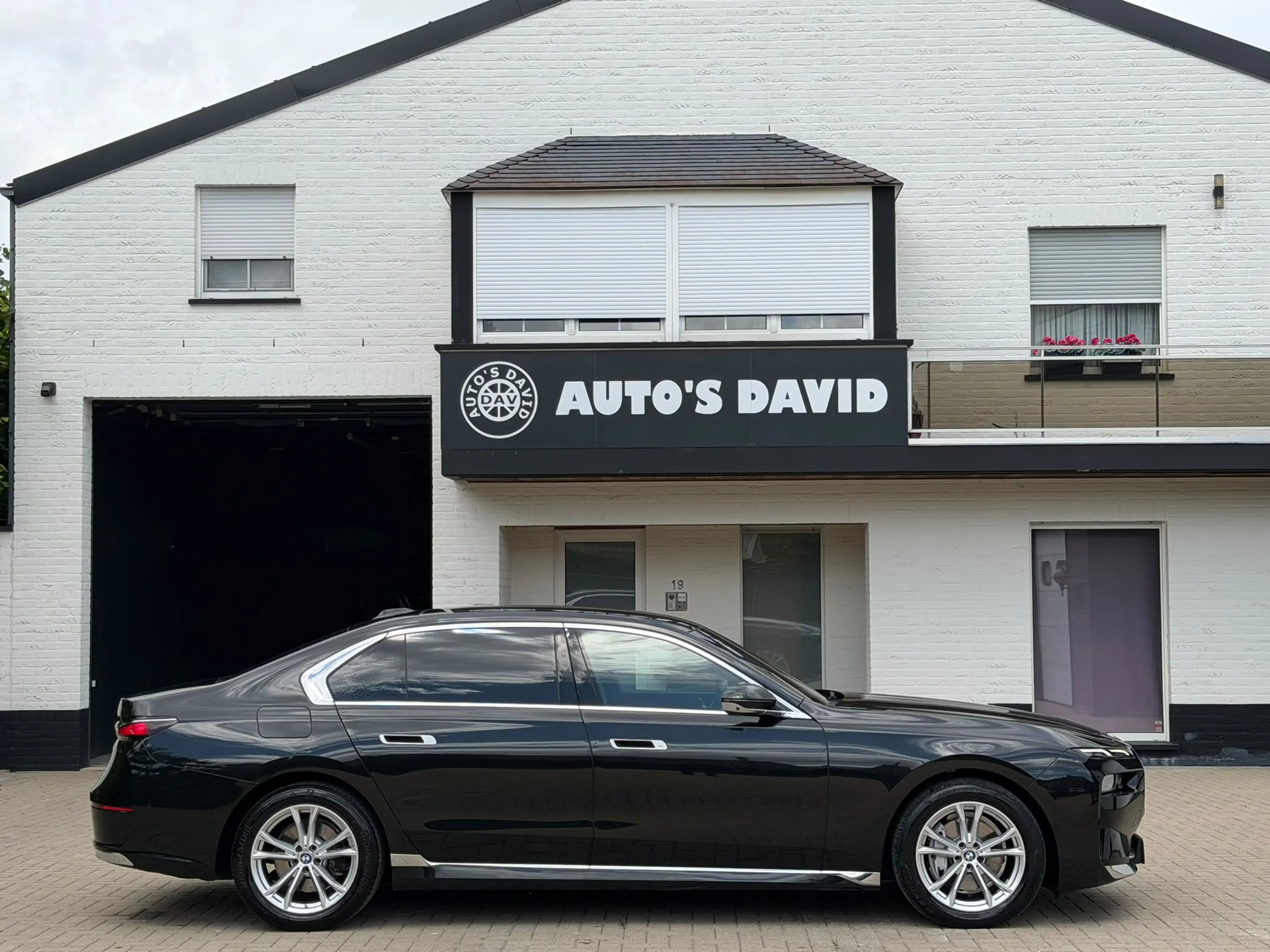 BMW 740 740 dXA — photo 5