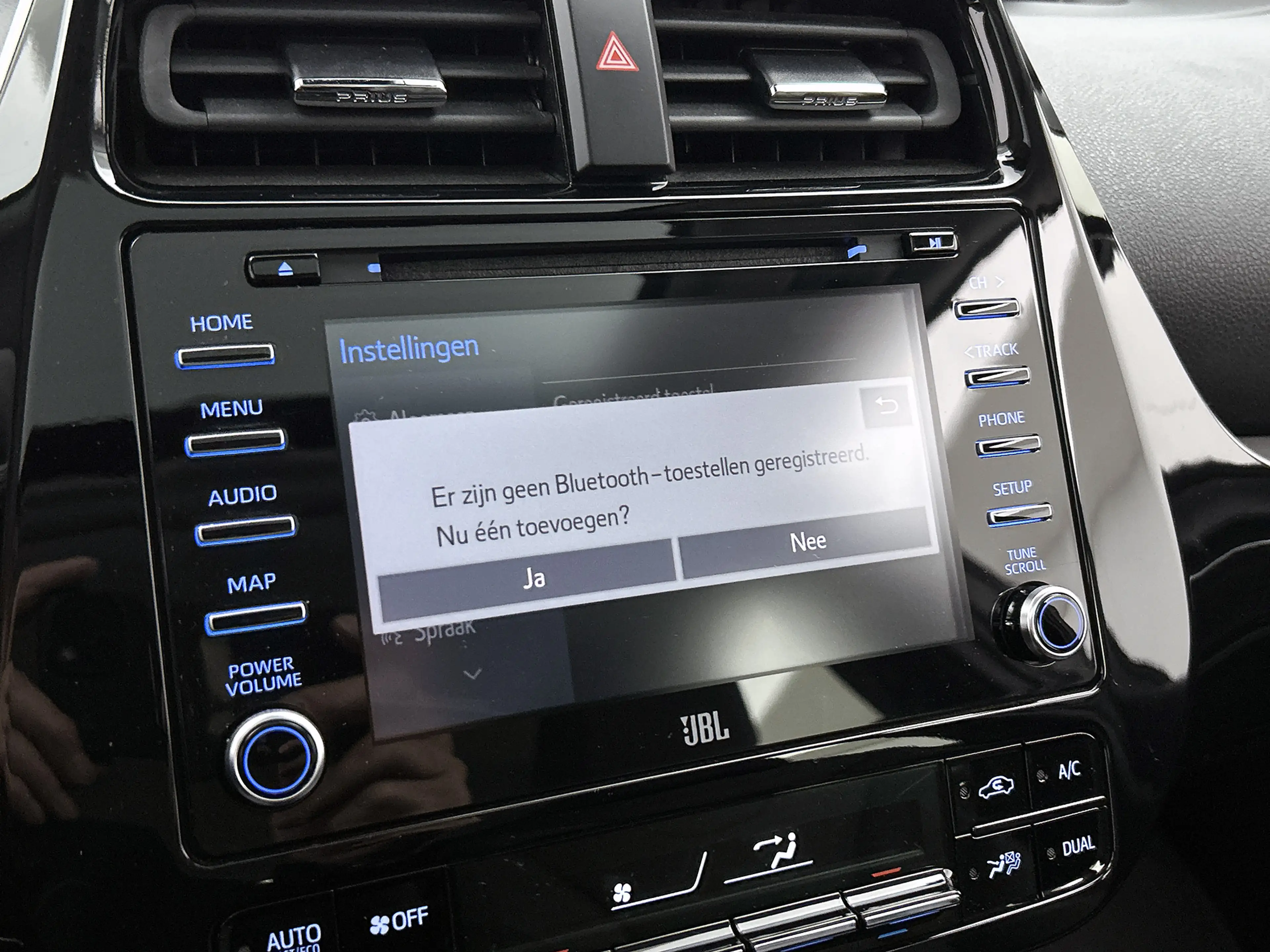 Toyota Prius 1.8 Executive | Schuif/kantel dak | JBL | Head-Up — photo 12