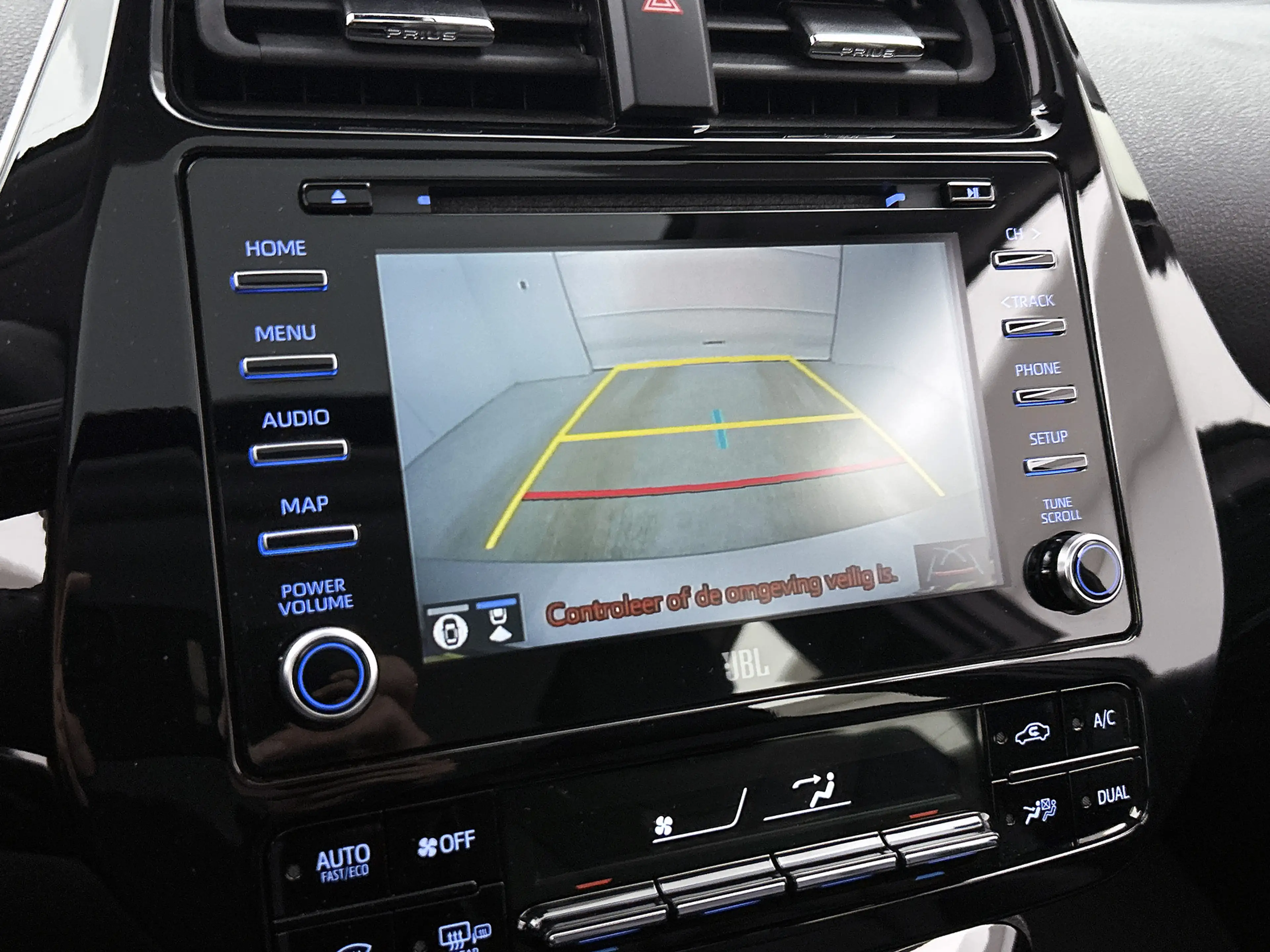 Toyota Prius 1.8 Executive | Schuif/kantel dak | JBL | Head-Up — photo 9