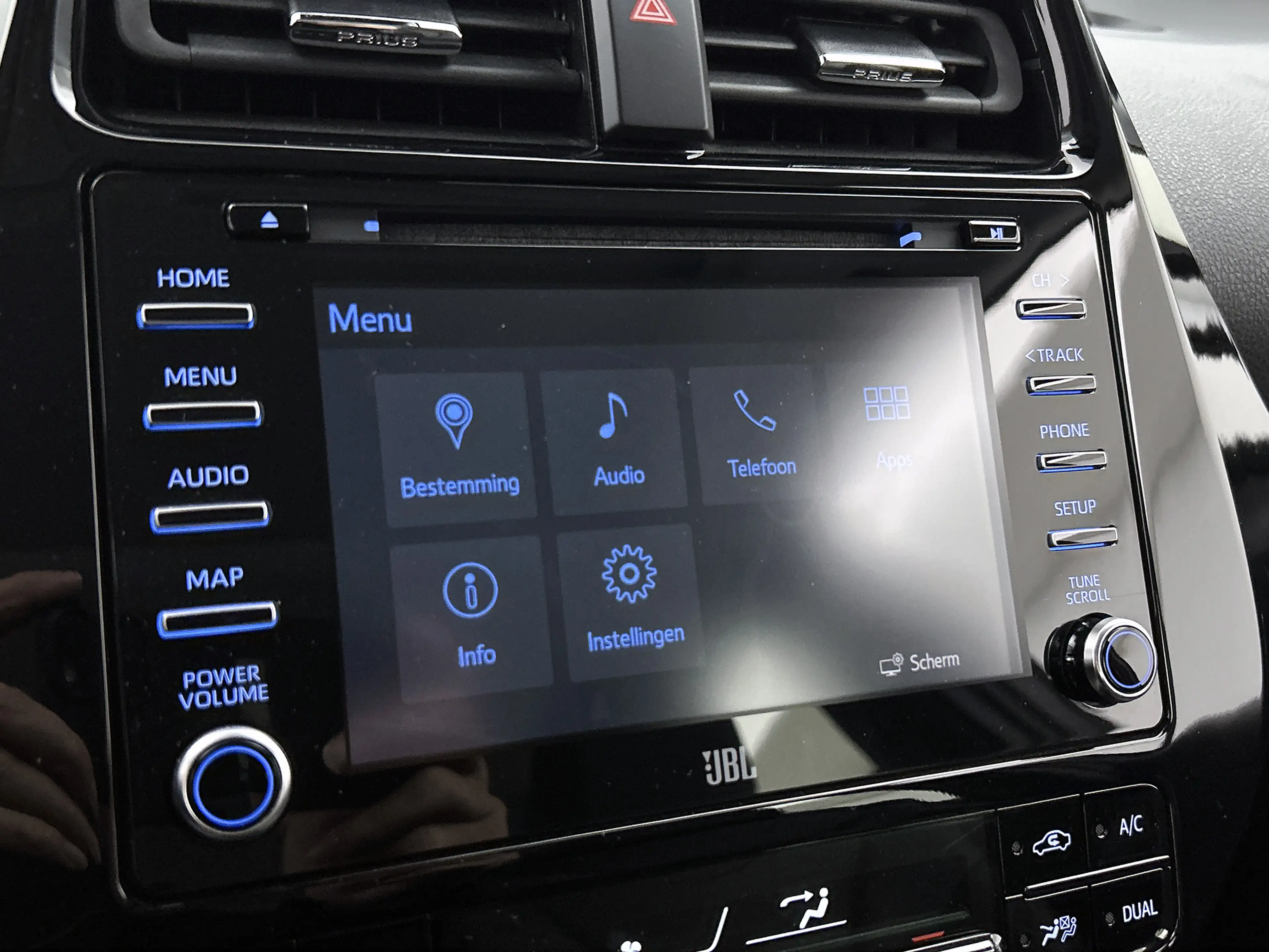 Toyota Prius 1.8 Executive | Schuif/kantel dak | JBL | Head-Up — photo 11