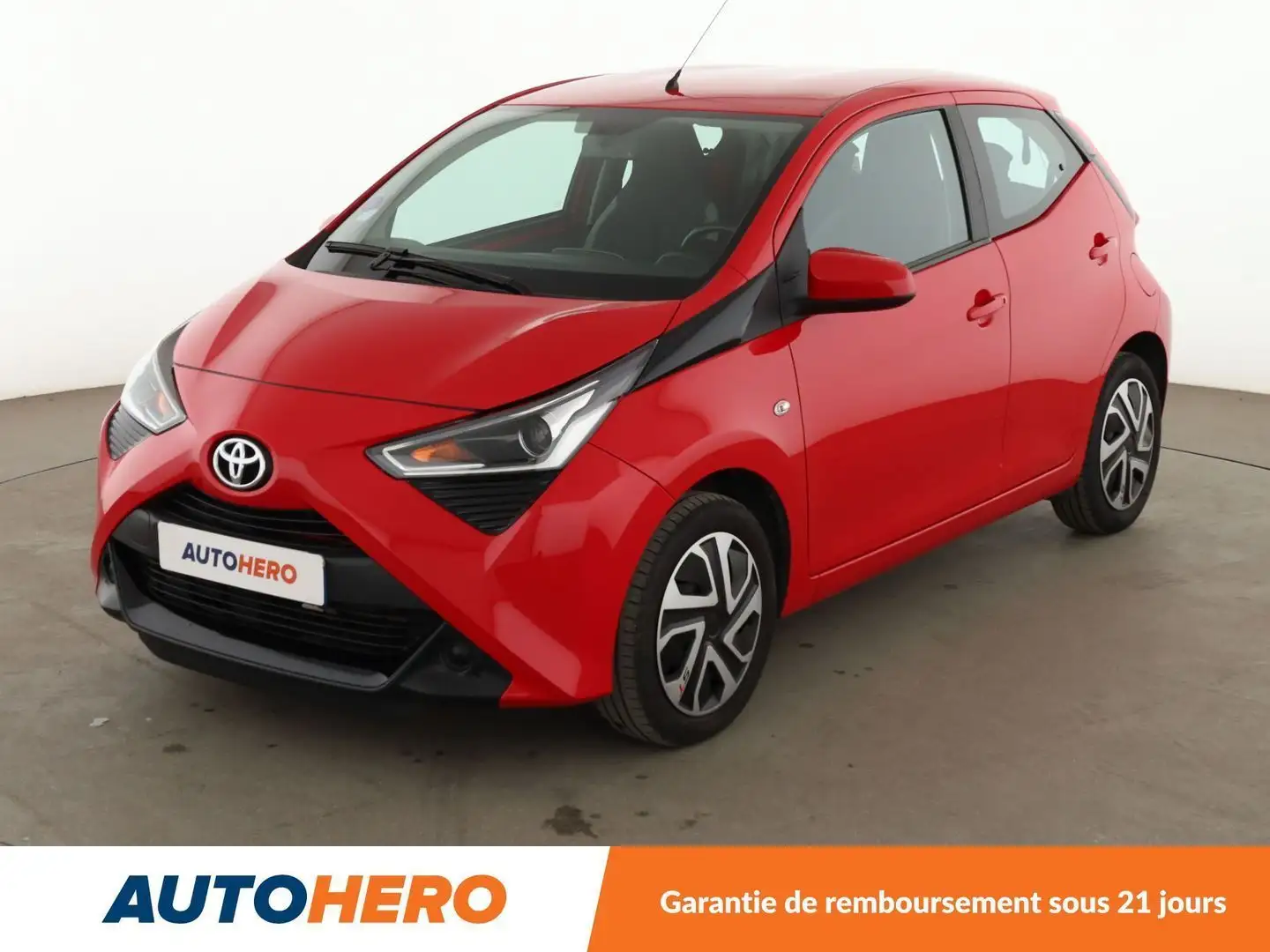Toyota Aygo 1.0 VVT-i X-Play Rouge - 1