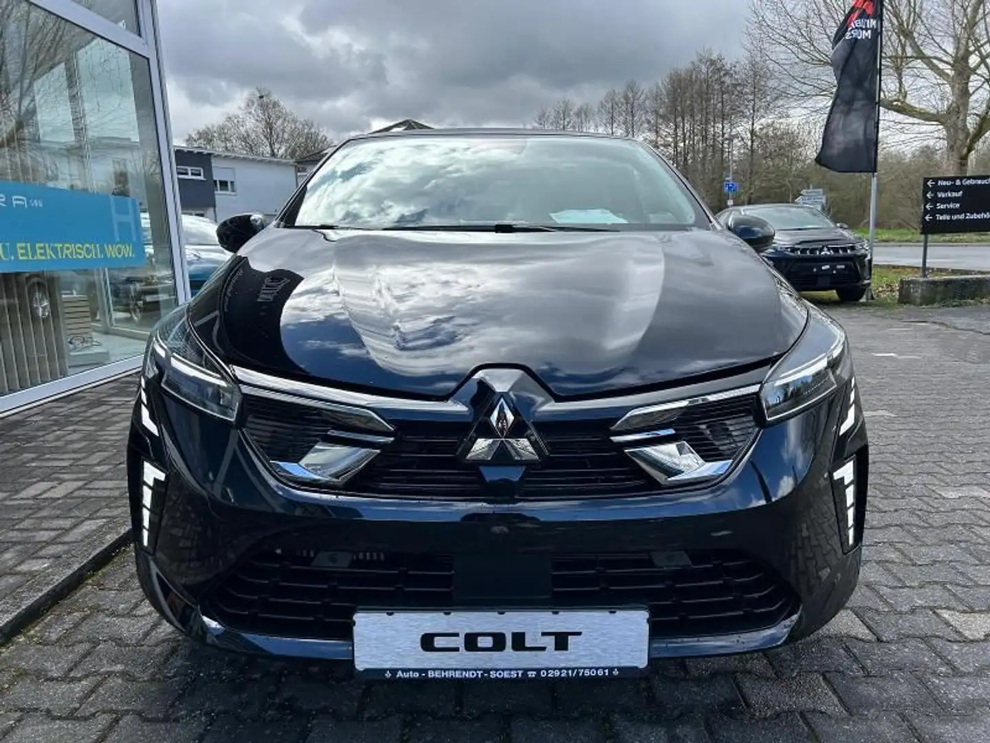 Mitsubishi Colt PLUS 1.0 T-Benziner 6-Gang *MJ 2026*Kamera* Schwarz - 2