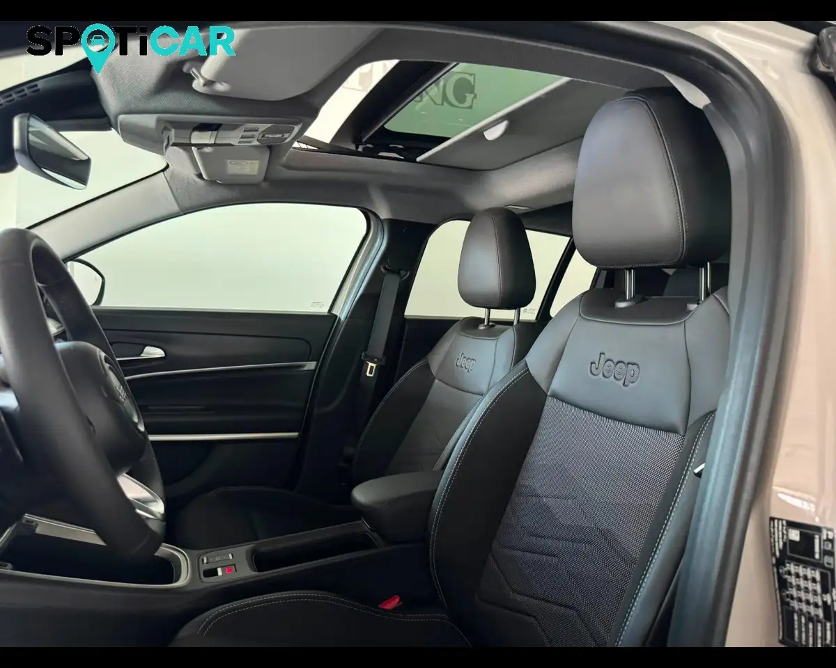 Jeep Avenger 1.2 Turbo e-Hybrid MHEV Summit, миниатюра 13