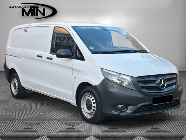 Mercedes-Benz Vito 111 CDI Kasten H1+L1 3.Stz AHK 1.Hand