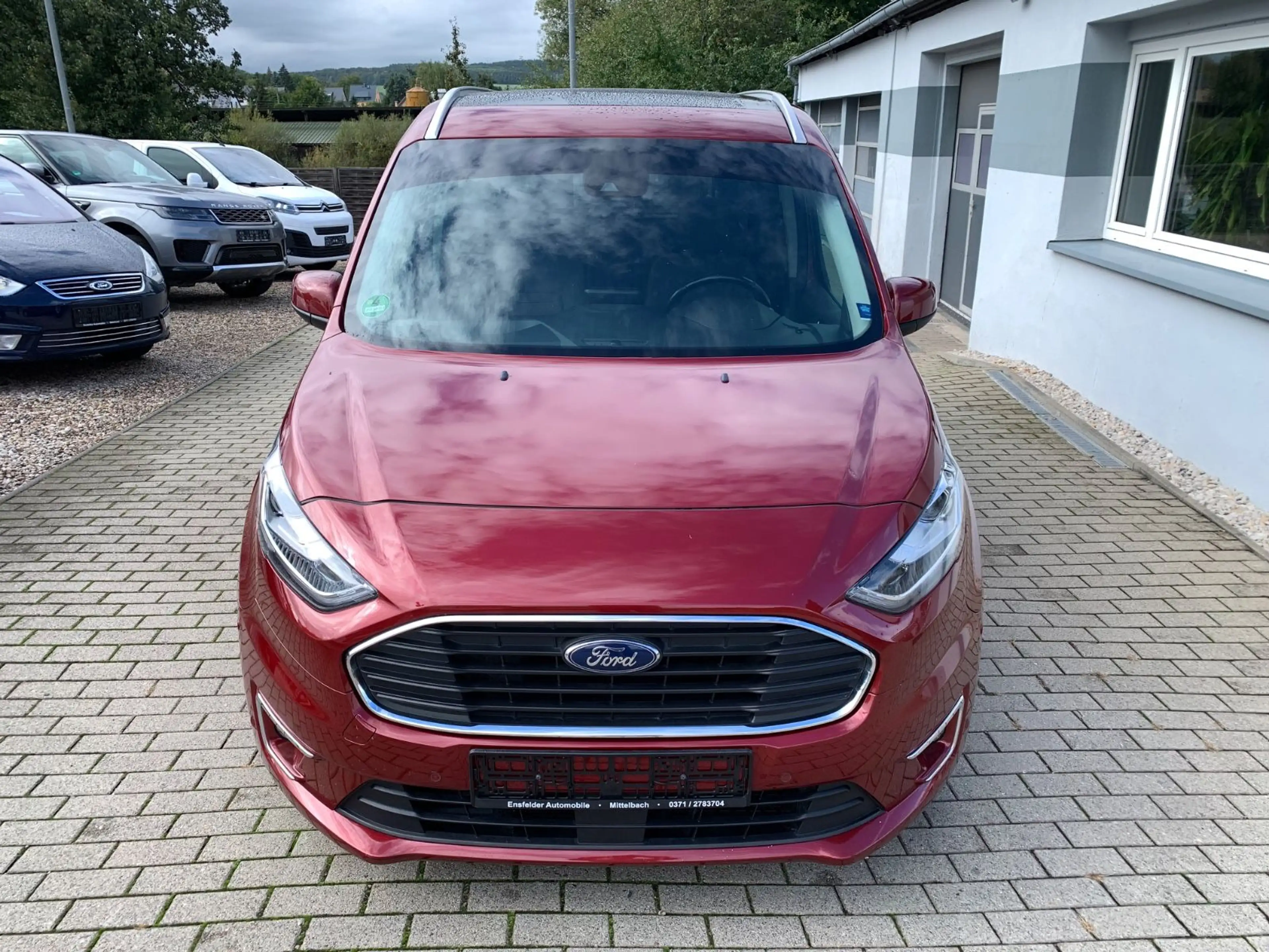 Ford Tourneo Connect 1,5 TDCi L2 Aut. Titanium 7Sitze — photo 2