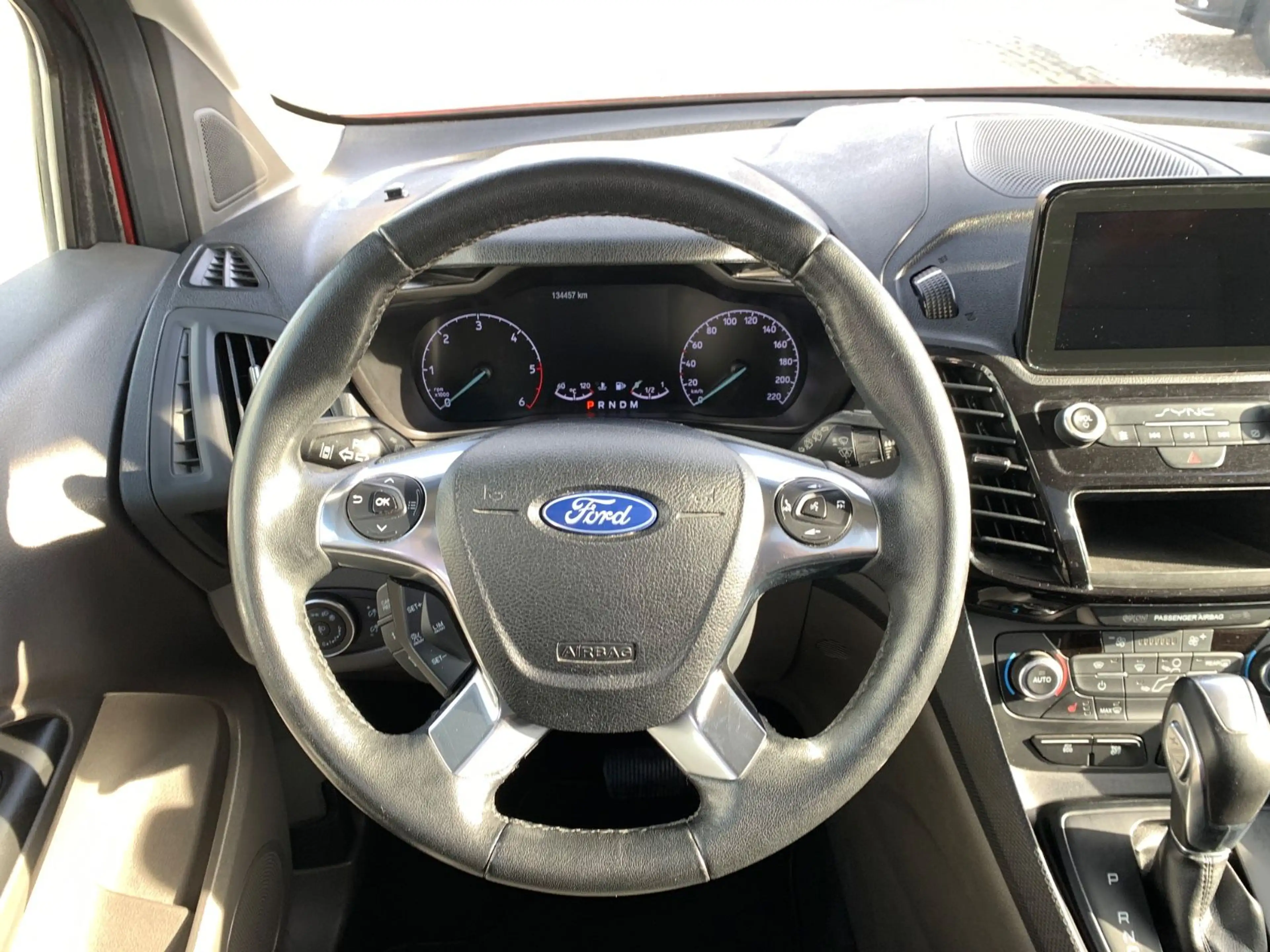 Ford Tourneo Connect 1,5 TDCi L2 Aut. Titanium 7Sitze — photo 14