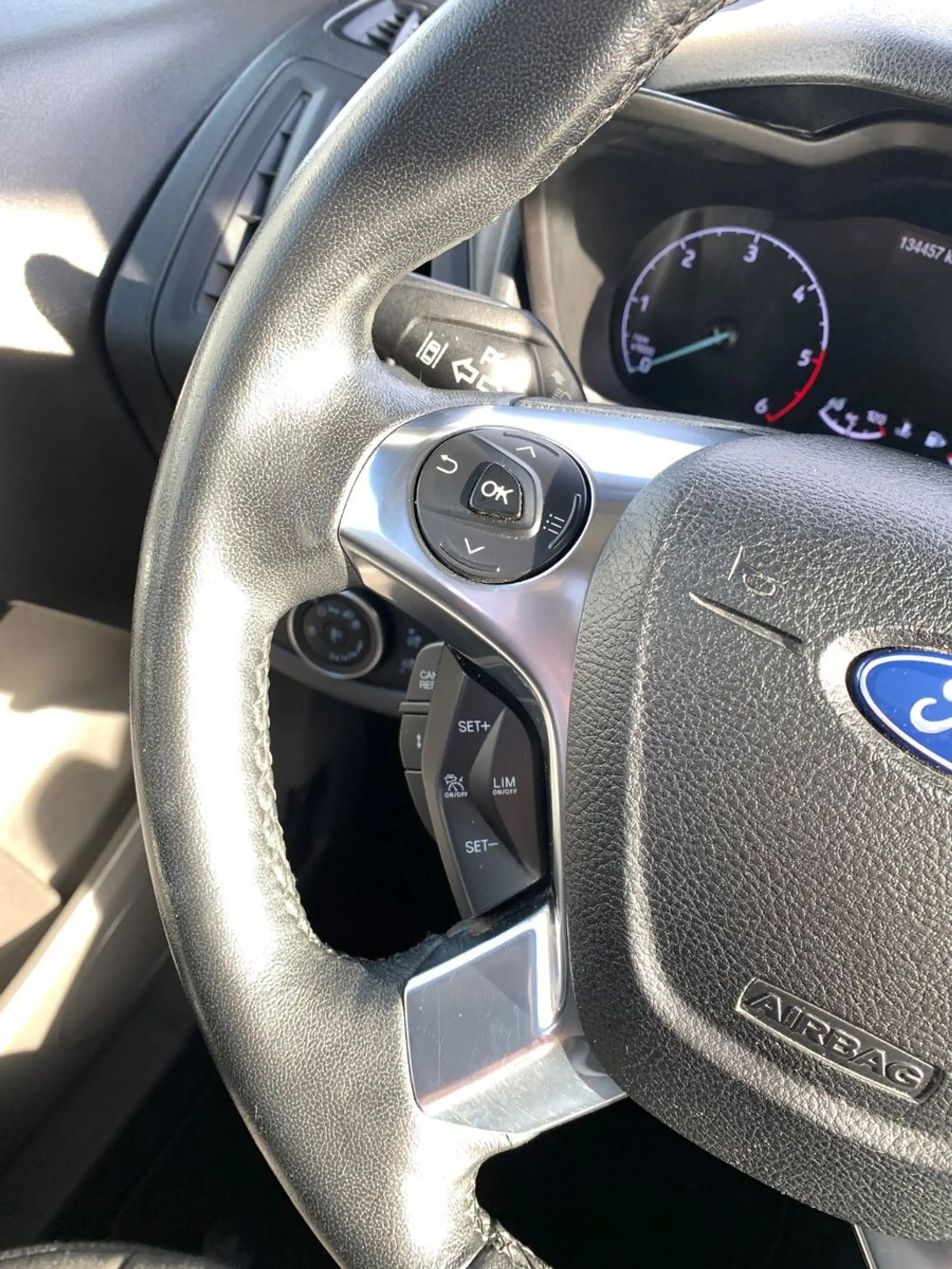 Ford Tourneo Connect 1,5 TDCi L2 Aut. Titanium 7Sitze — photo 15