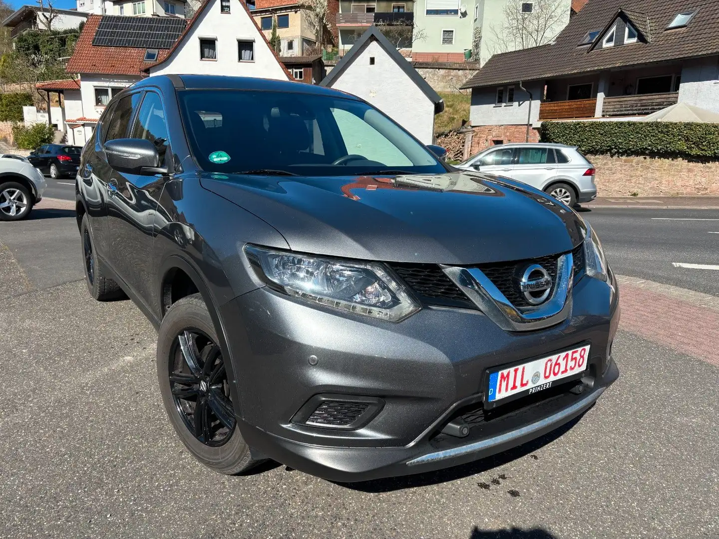 Nissan X-Trail Visia Grau - 1