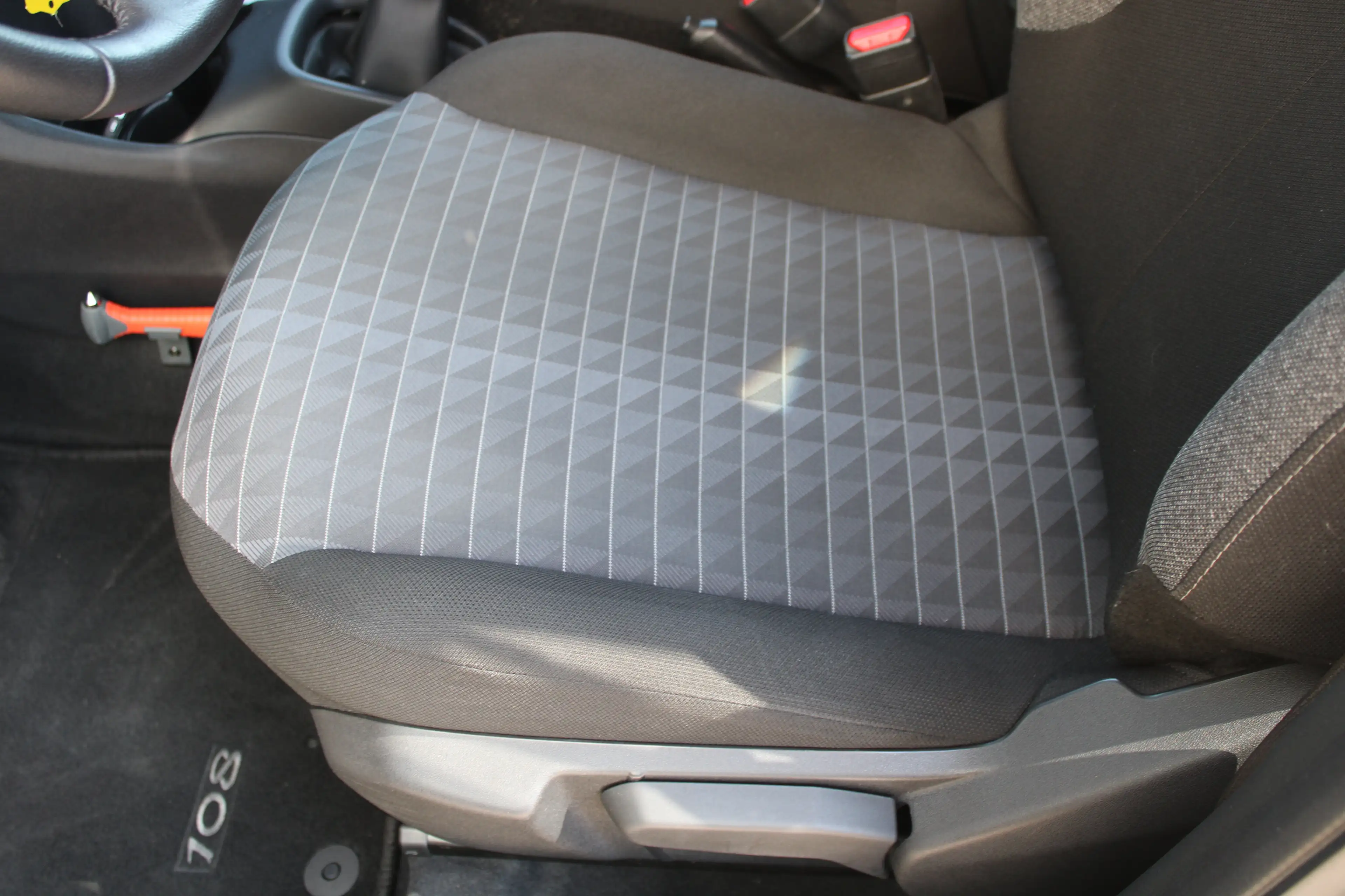 Peugeot 108 1.0 e-VTi Active | Airconditioning | Bluetooth | M — photo 17