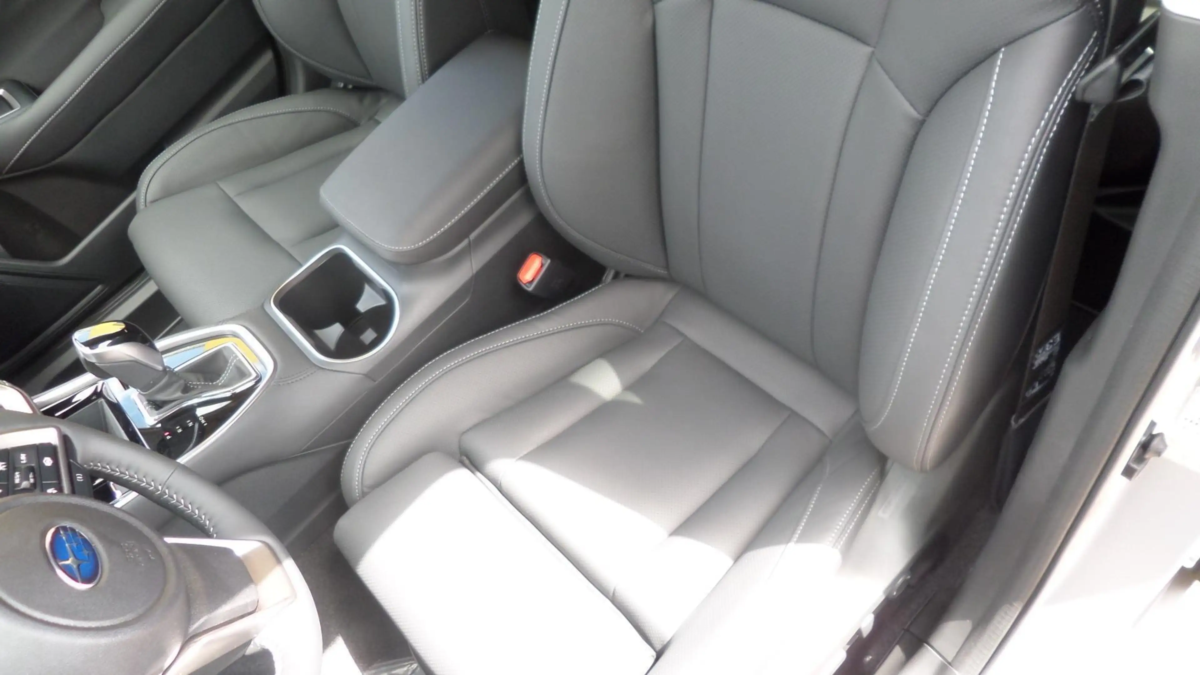 Subaru OUTBACK Platinum 2.5i 169 PS mit Winterpaket Schiebedach, Kamera — photo 8