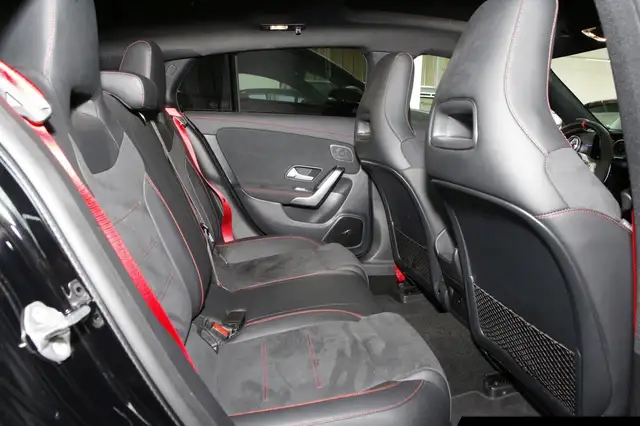Mercedes-Benz Cla view 9