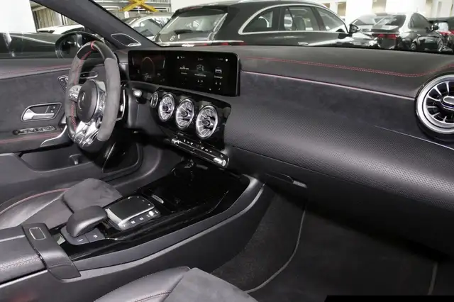 Mercedes-Benz Cla view 7