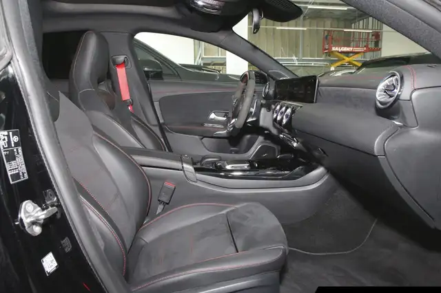 Mercedes-Benz Cla view 6