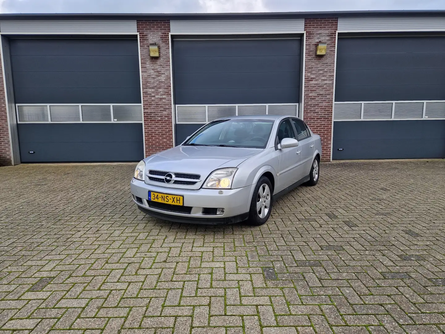 Opel Vectra 1.8-16V Comfort frisse auto trekhaak Zilver - 1