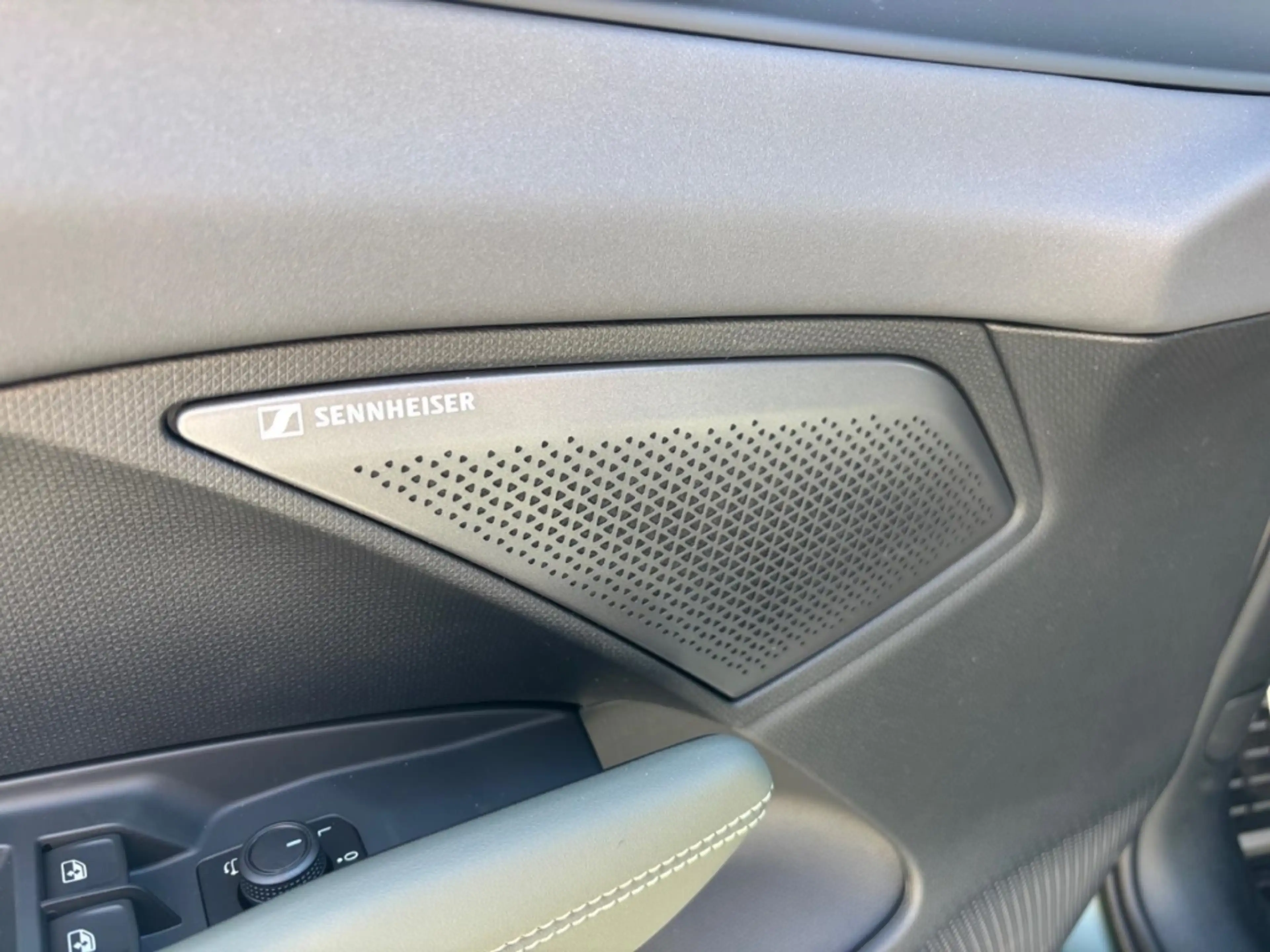 CUPRA Terramar VZ 1.5 e-Hybr. Tribe Ed. HD-M. Pano AHK — photo 13