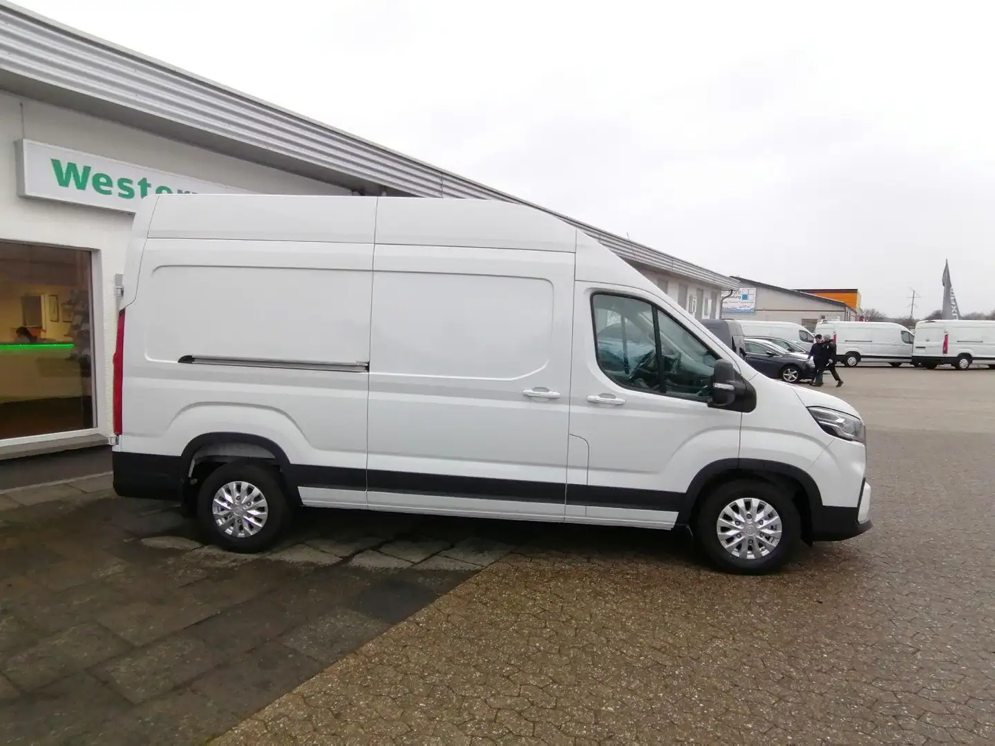 Maxus eDeliver 9 Kasten L3/H3 Zilver - 2