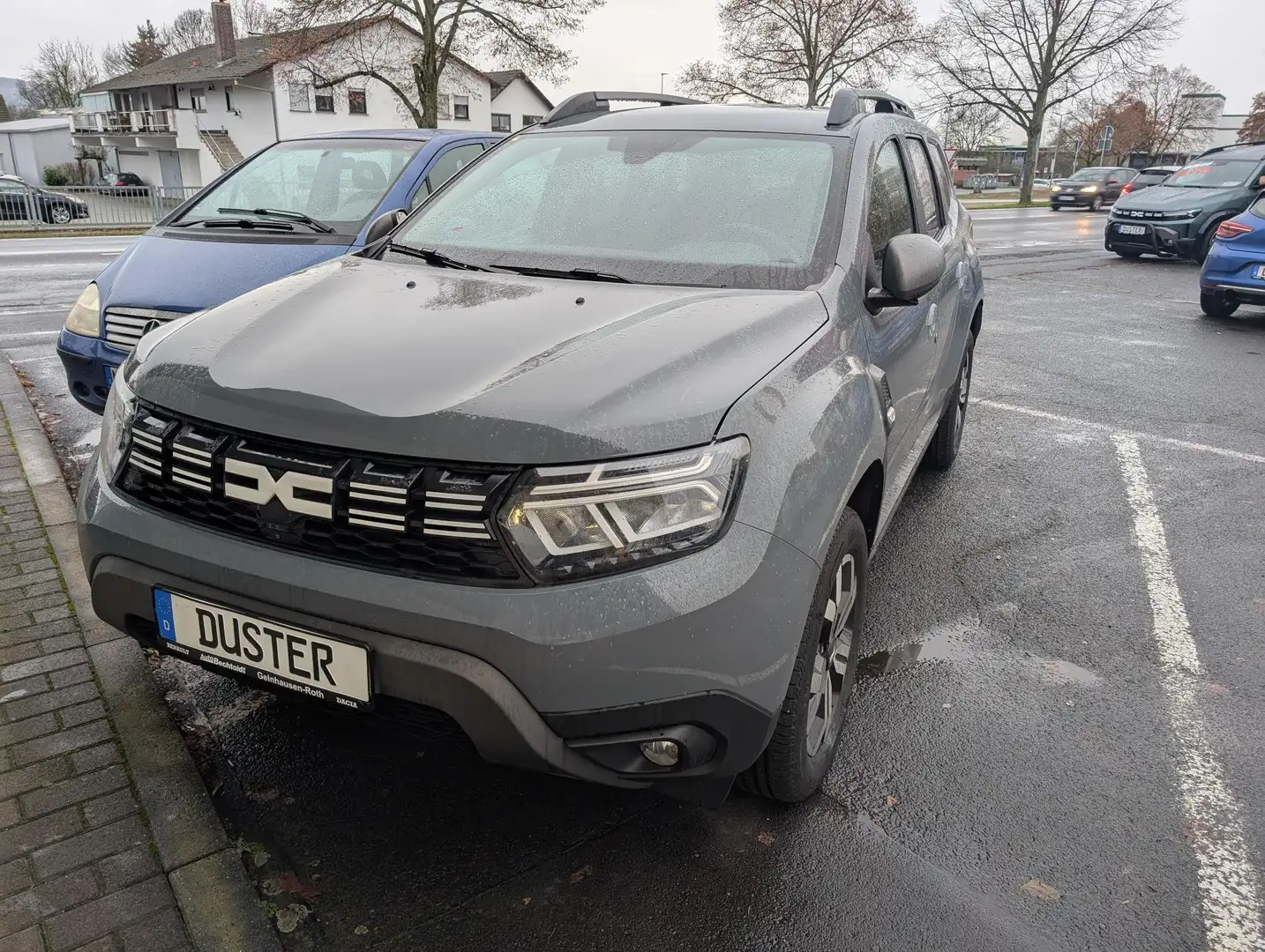Dacia Duster 1.3 TCe150 Journey(23) Grau - 1