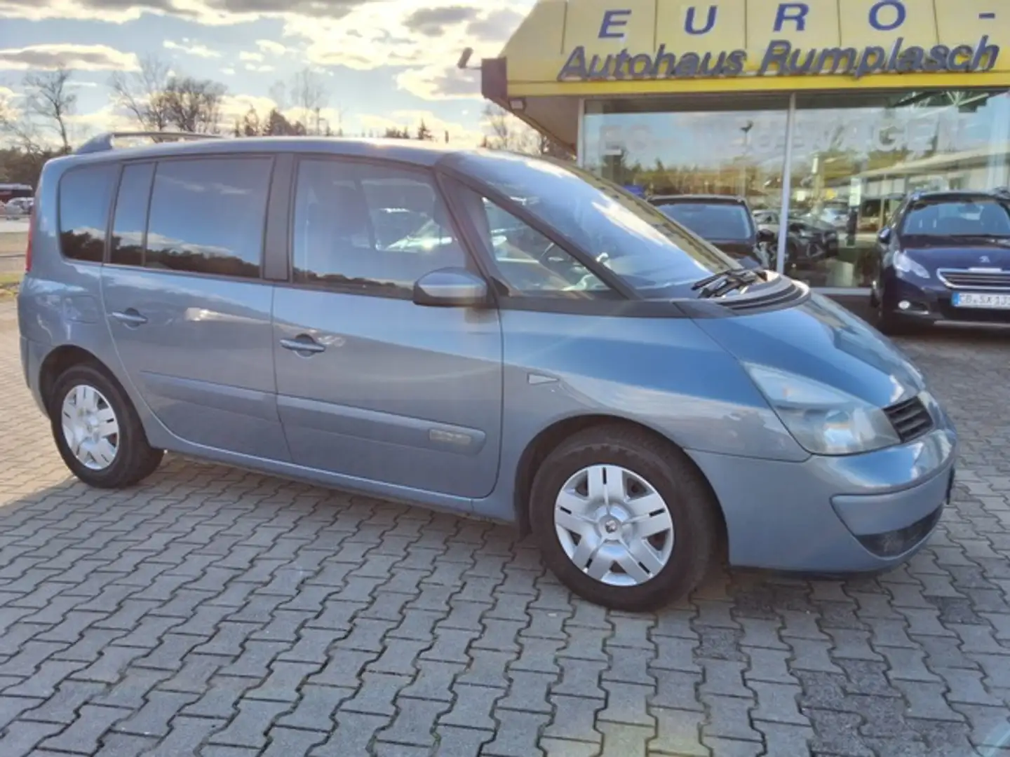 Renault Espace IV 2.0 16V Turbo / TCe 170 Expression Blauw - 2