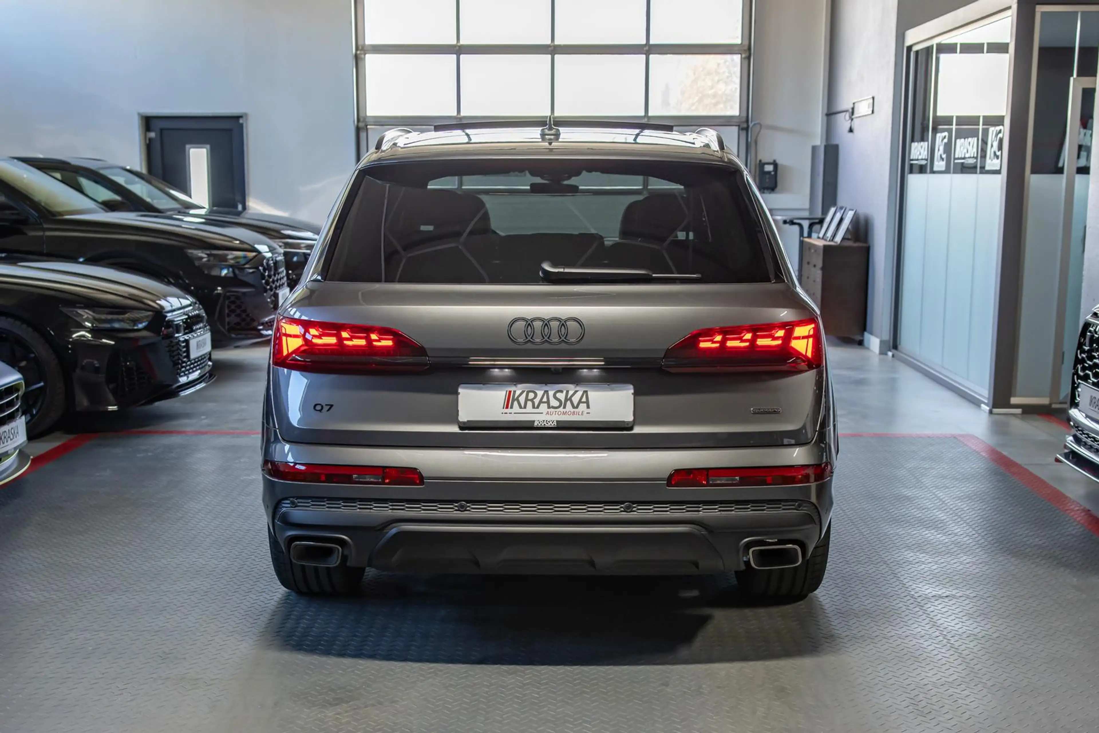 Audi Q7 50 TDI quattro S-Line SHZ - AHK- PANO MATRIX — photo 10