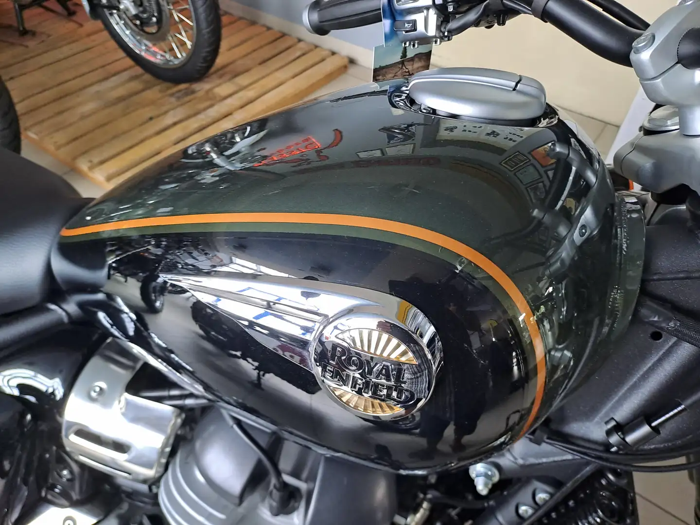 Royal Enfield Super Meteor 650 Super Meteor 650 "INSTERSTELLAR" *SOFORT!* Grün - 2