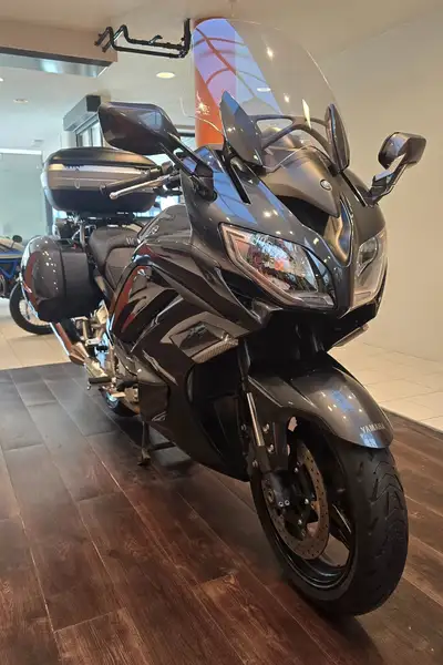 Yamaha FJR 1300 - foto 6