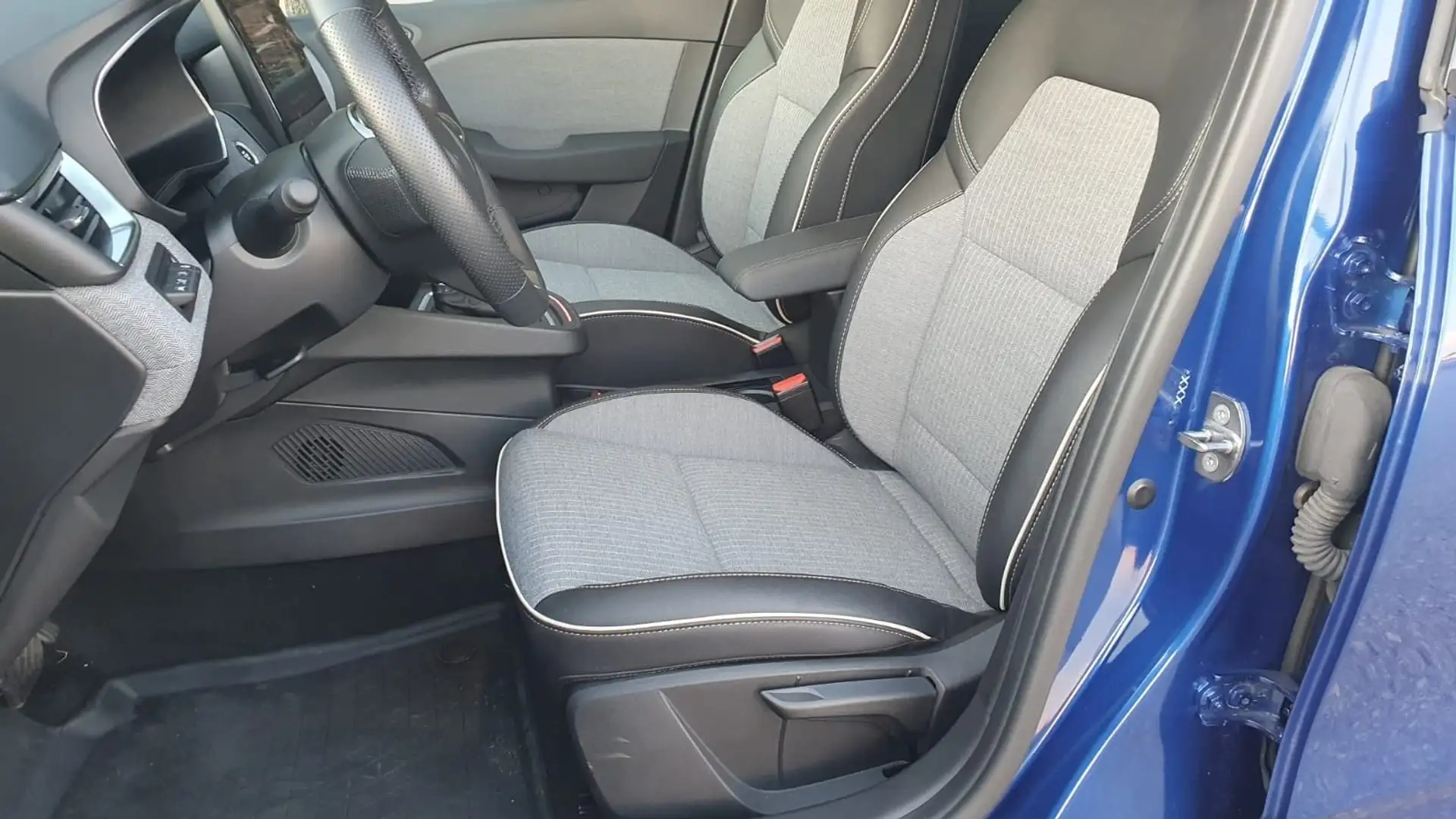 Renault Clio Techno Full Hybrid 145 City-/Winterpaket, Reserve Blau - 2