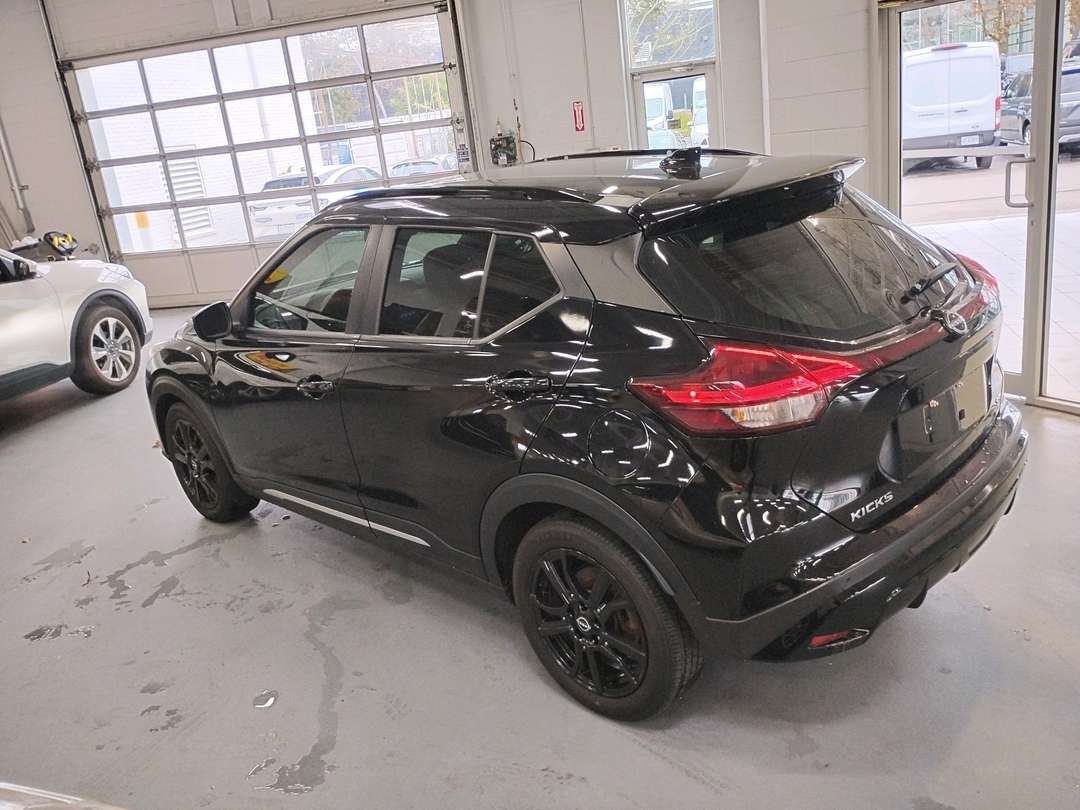 2023 Nissan Kicks SR — снимка 1