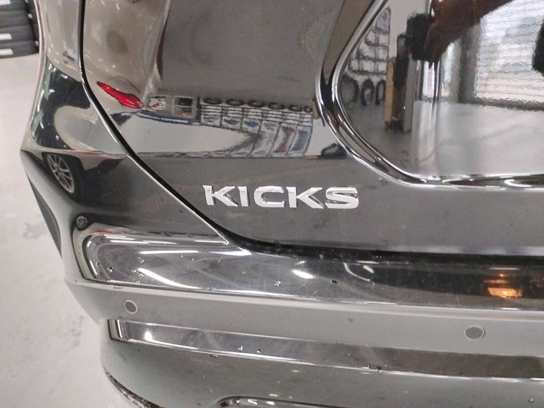 2023 Nissan Kicks SR — снимка 1