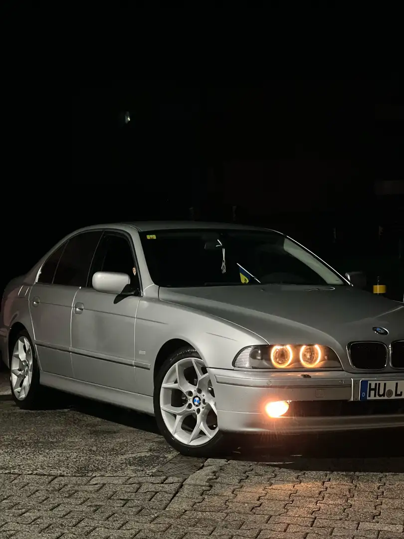BMW 525 525i Edition Exclusive Šedá - 1