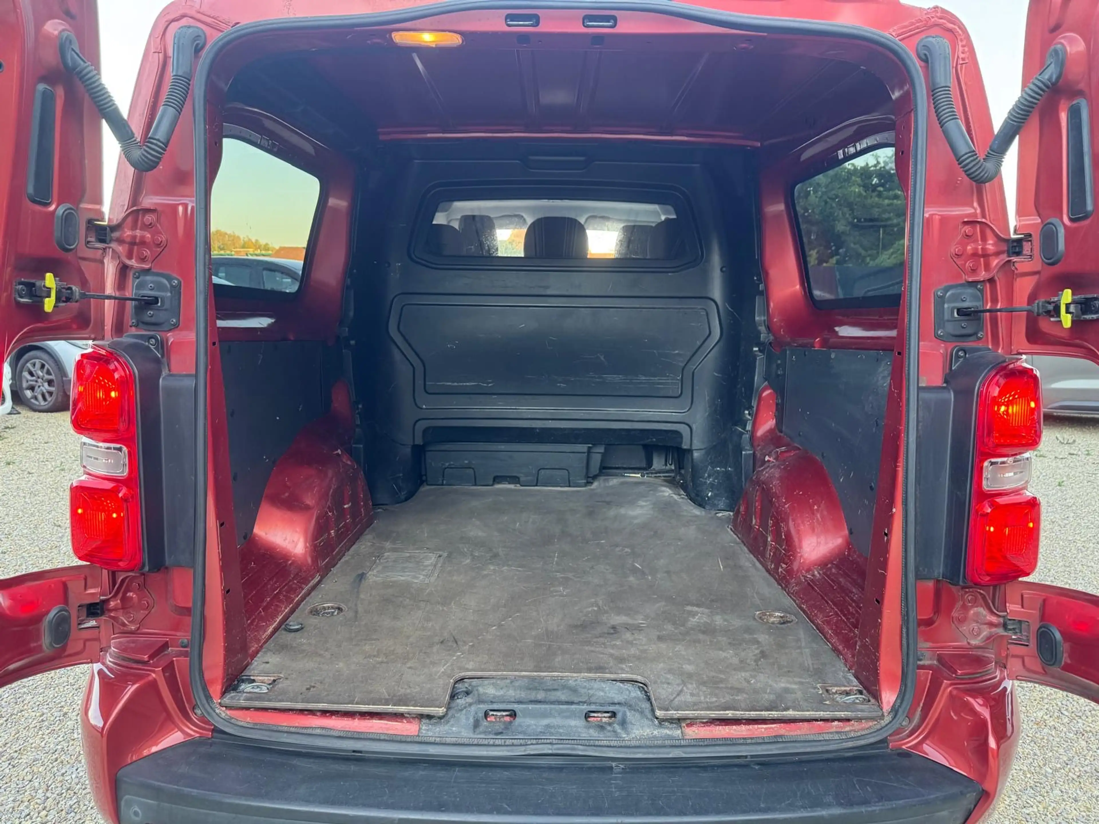Citroen Jumpy 2.0 BlueHDi XL/Etat neuf/Boite auto/Doubla cabine/5places — photo 14