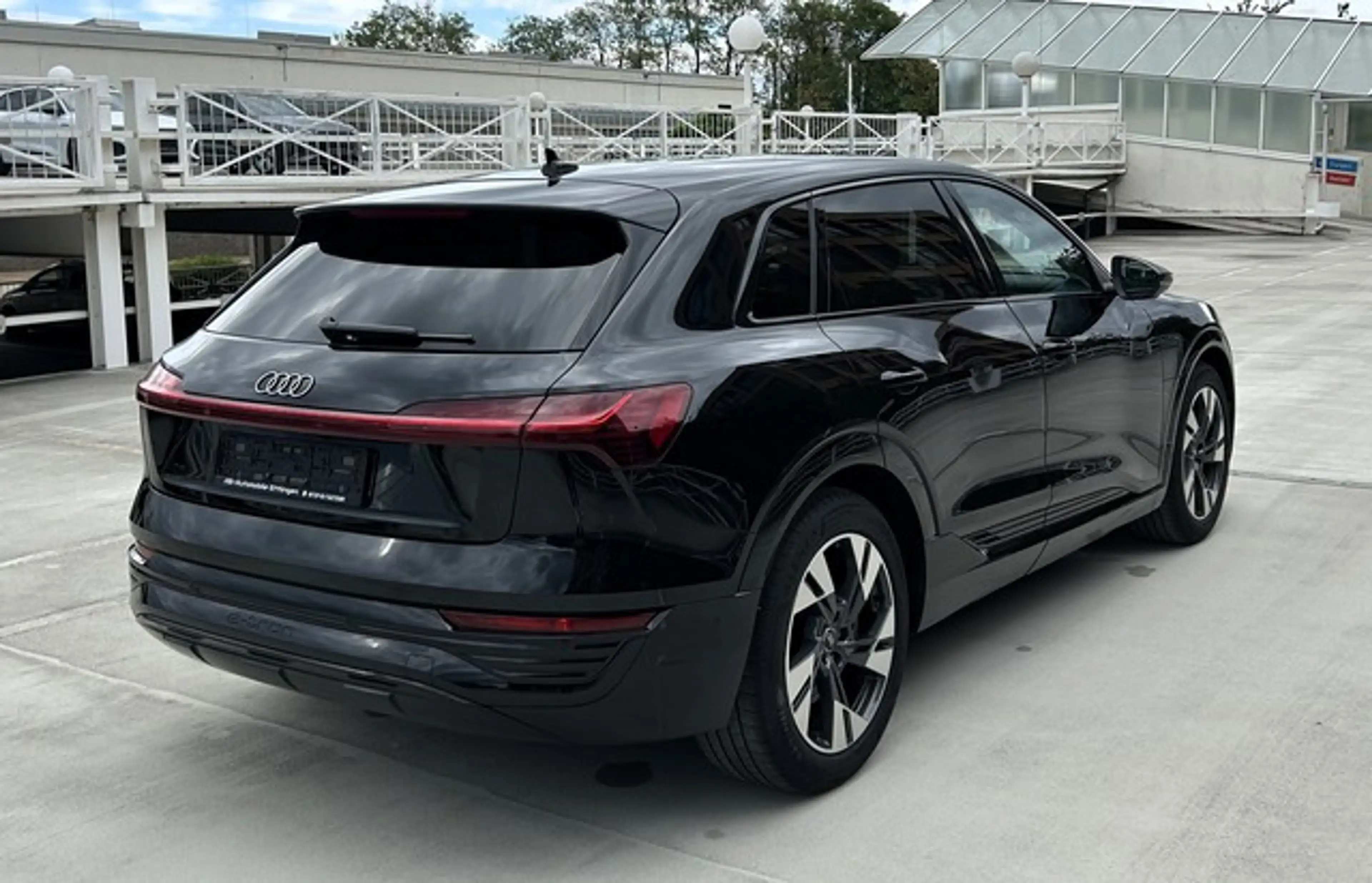 Audi Q8 e-tron 50 quattro advanced — photo 6