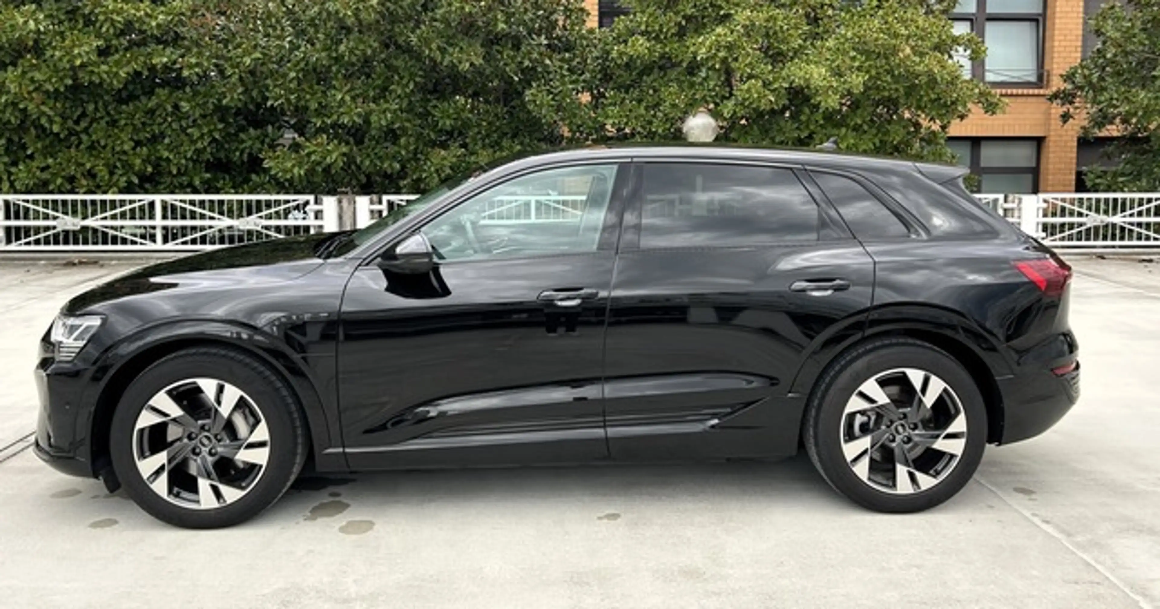 Audi Q8 e-tron 50 quattro advanced — photo 2