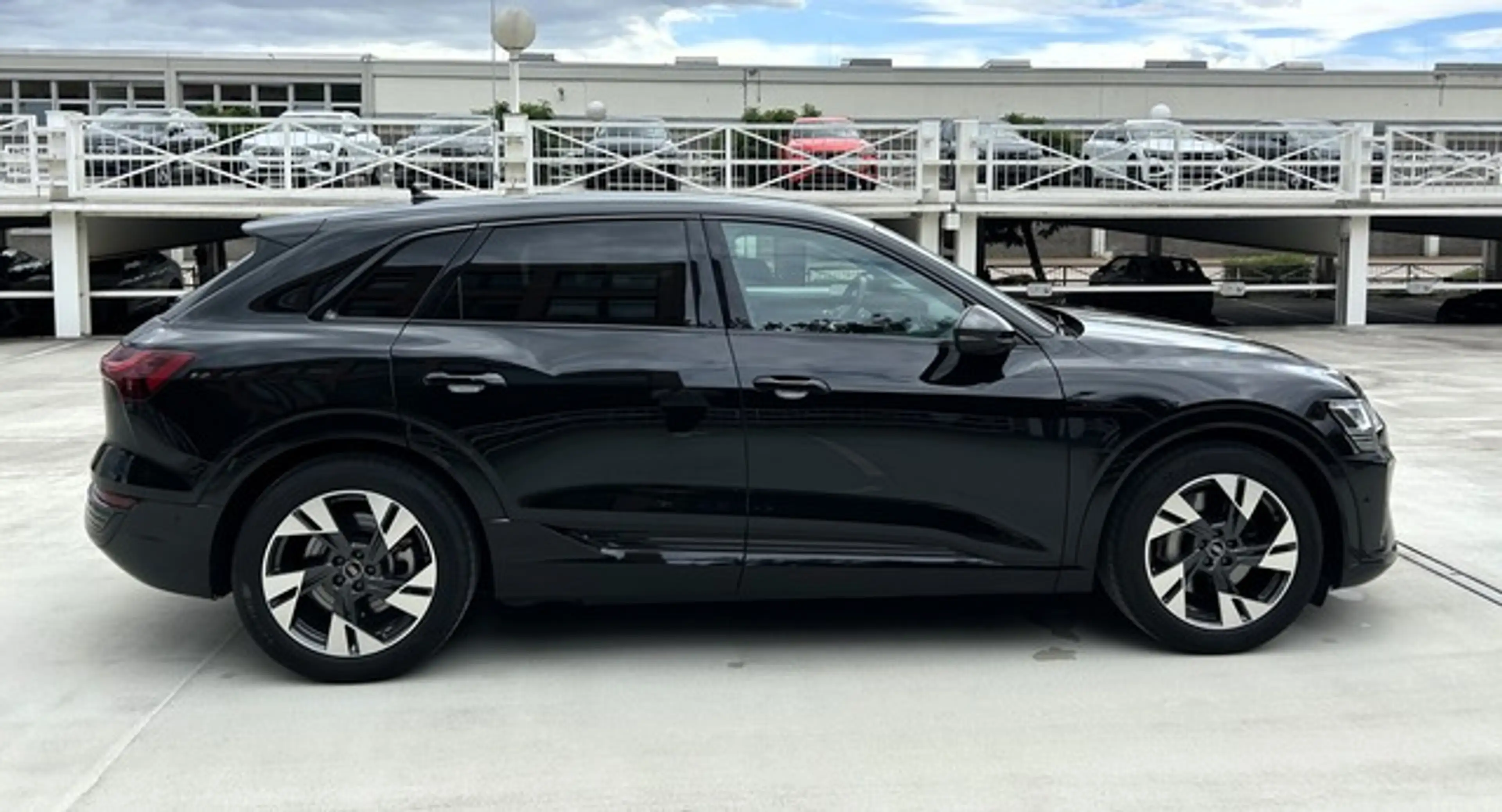 Audi Q8 e-tron 50 quattro advanced — photo 5