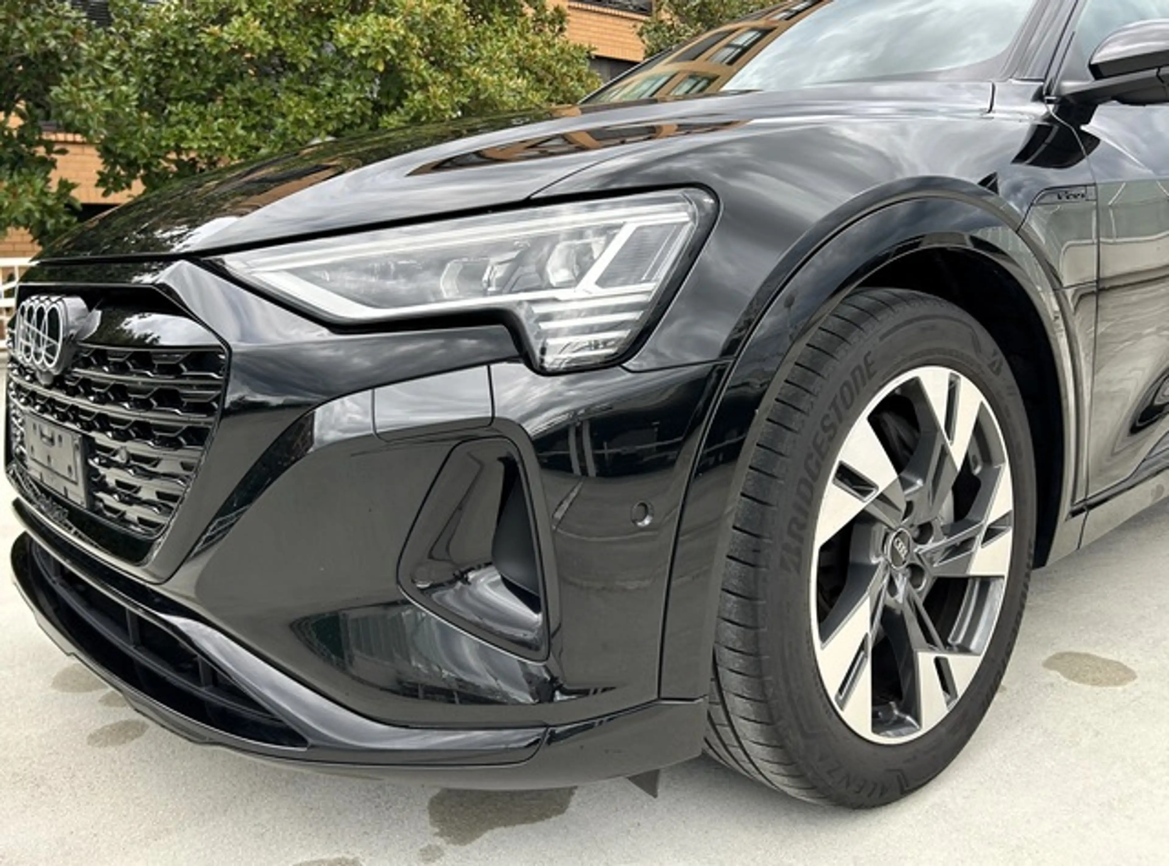 Audi Q8 e-tron 50 quattro advanced — photo 11