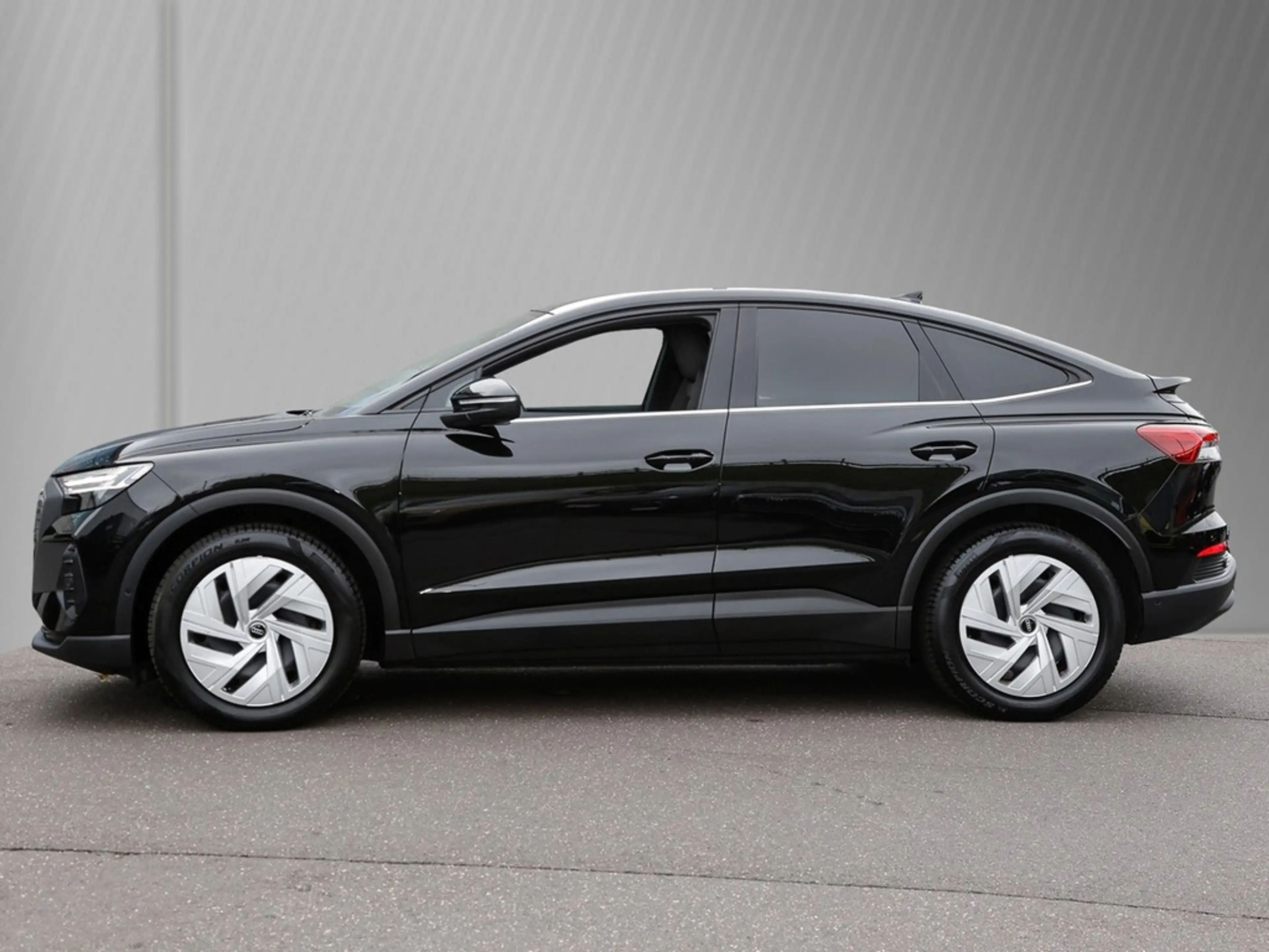 Audi Q4 e-tron 40 Sportback Matrix Kamera Dynamikpaket — photo 5