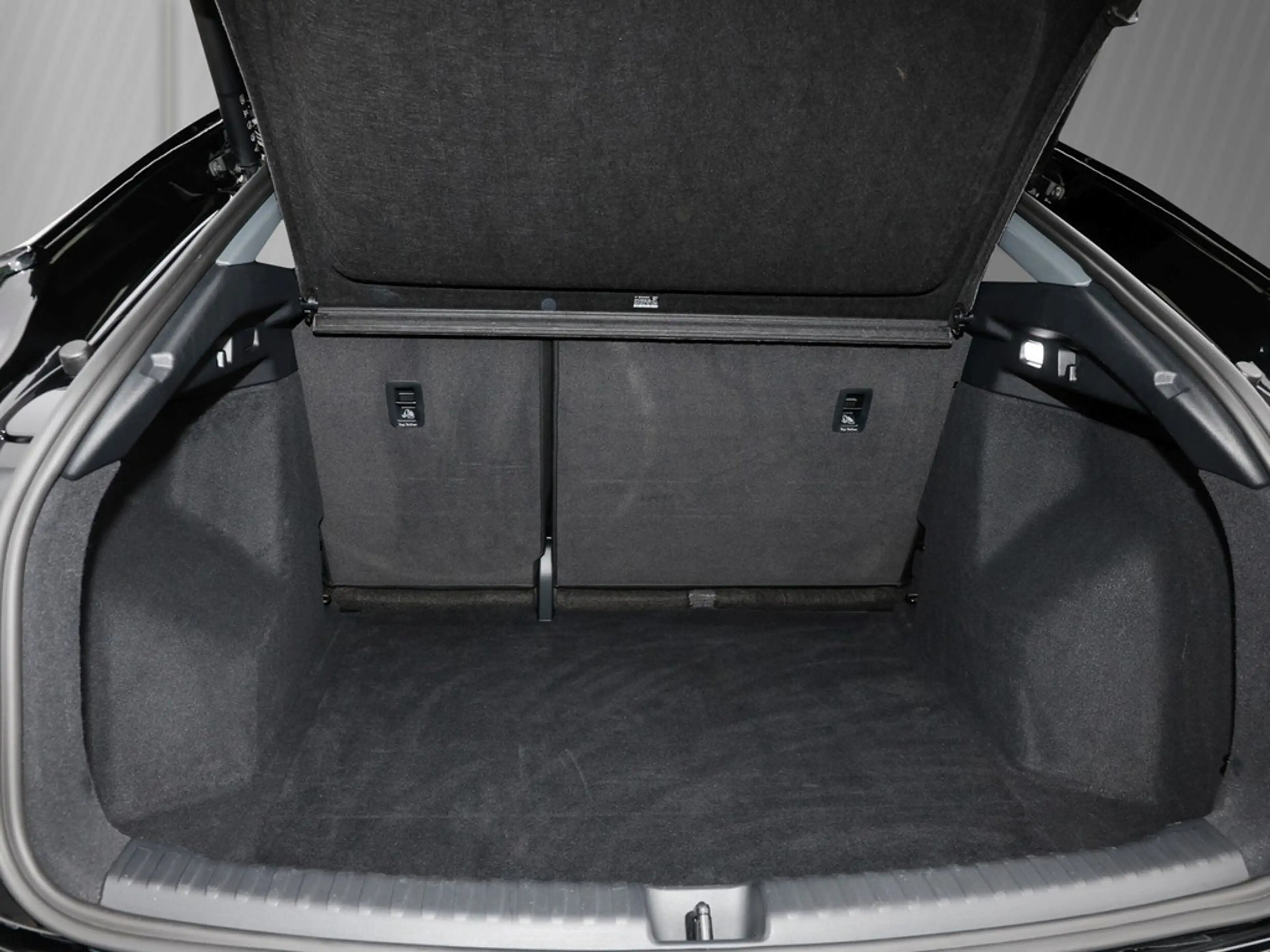 Audi Q4 e-tron 40 Sportback Matrix Kamera Dynamikpaket — photo 12