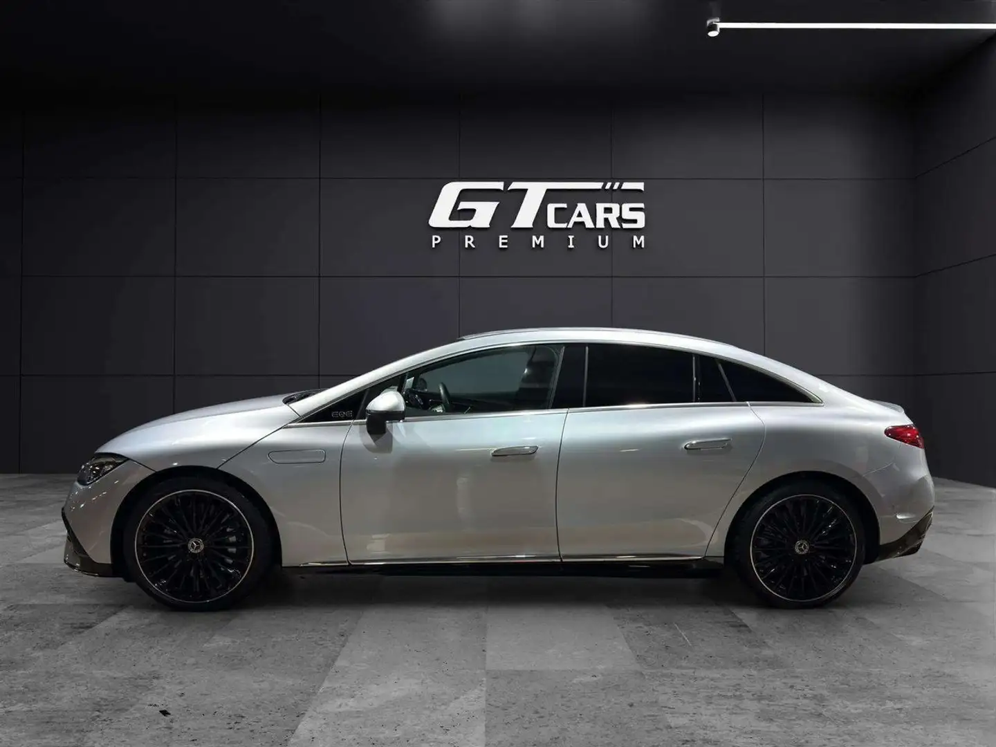 Mercedes-Benz EQE 300 300e AMG Plateado - 2