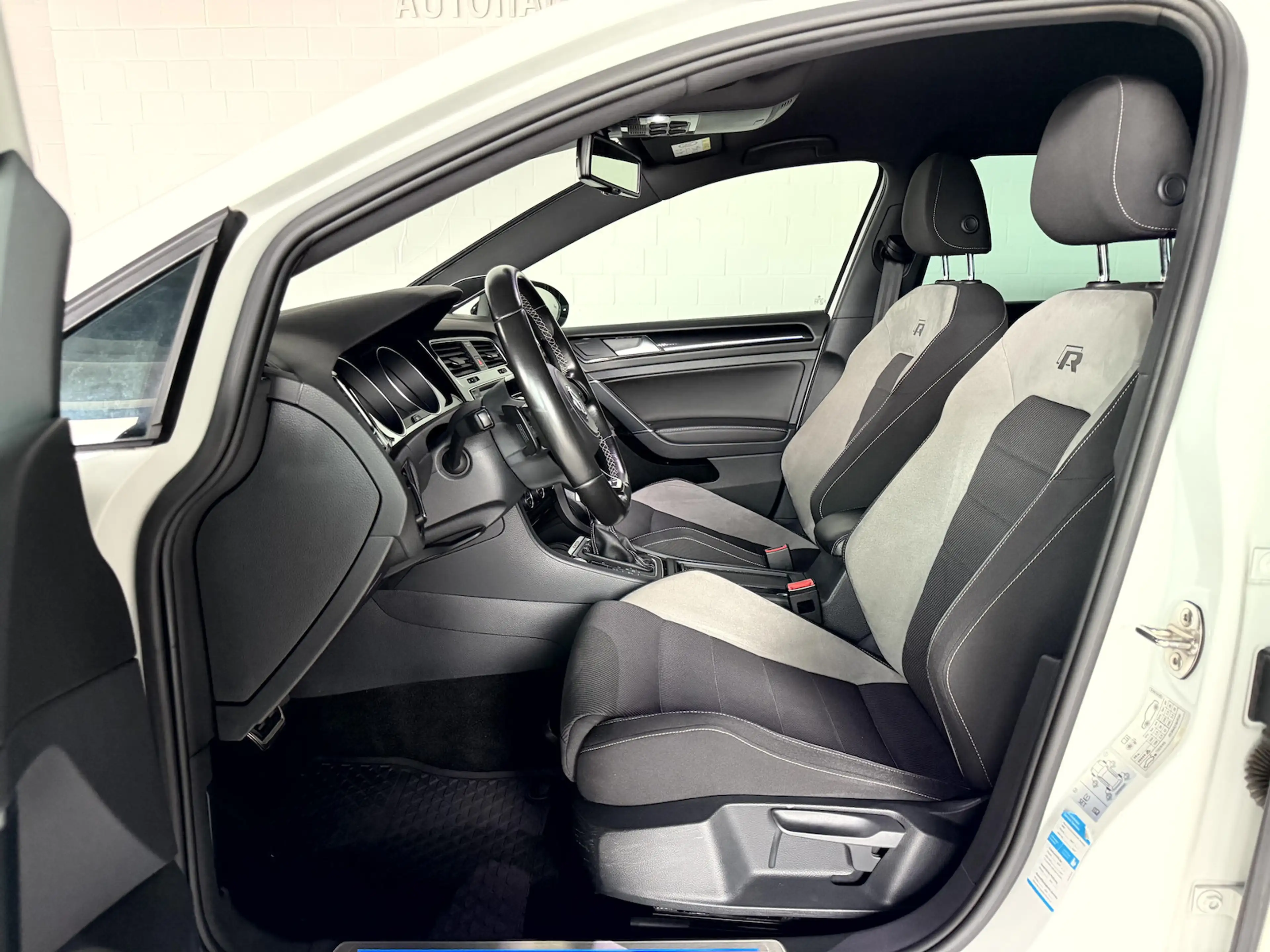 Volkswagen Golf VII Variant R 2.0 TSI 4Motion*ACC*LED*NAVI* — photo 9