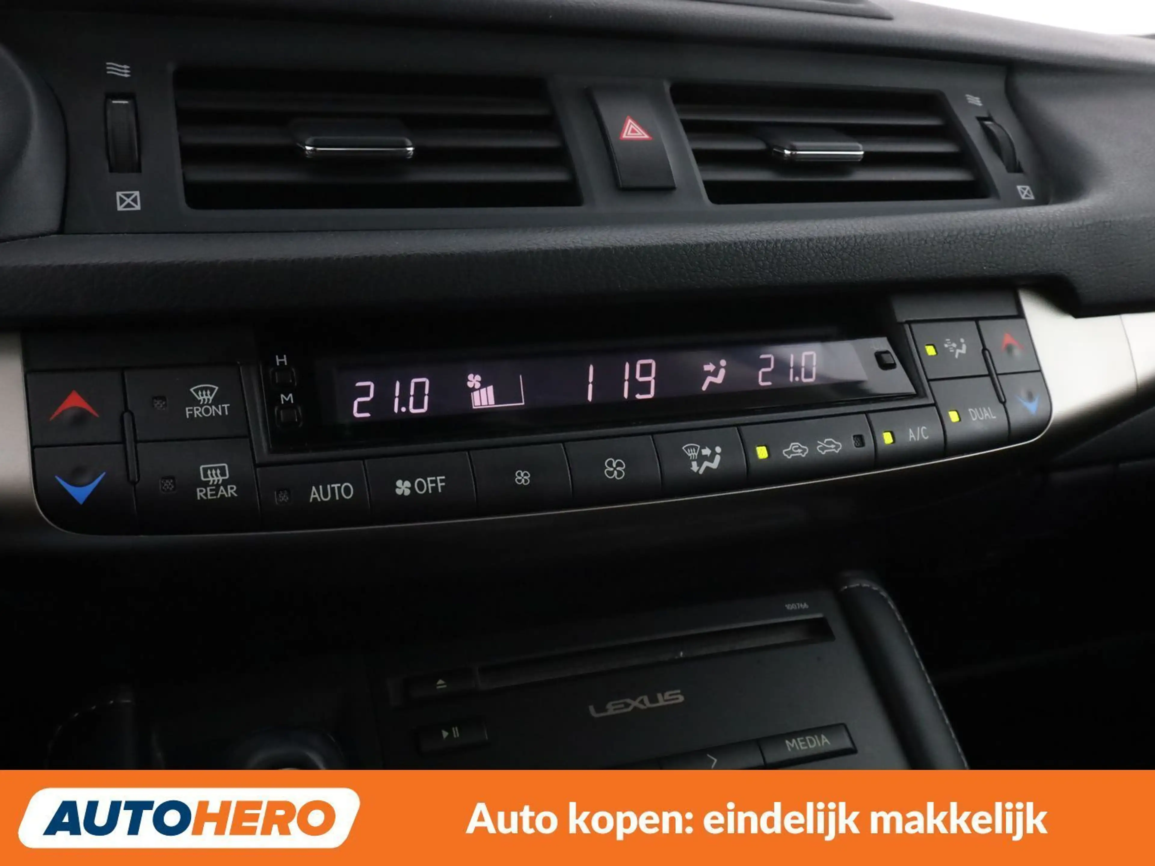 Lexus CT 200h CT 200h Executive Line — photo 24
