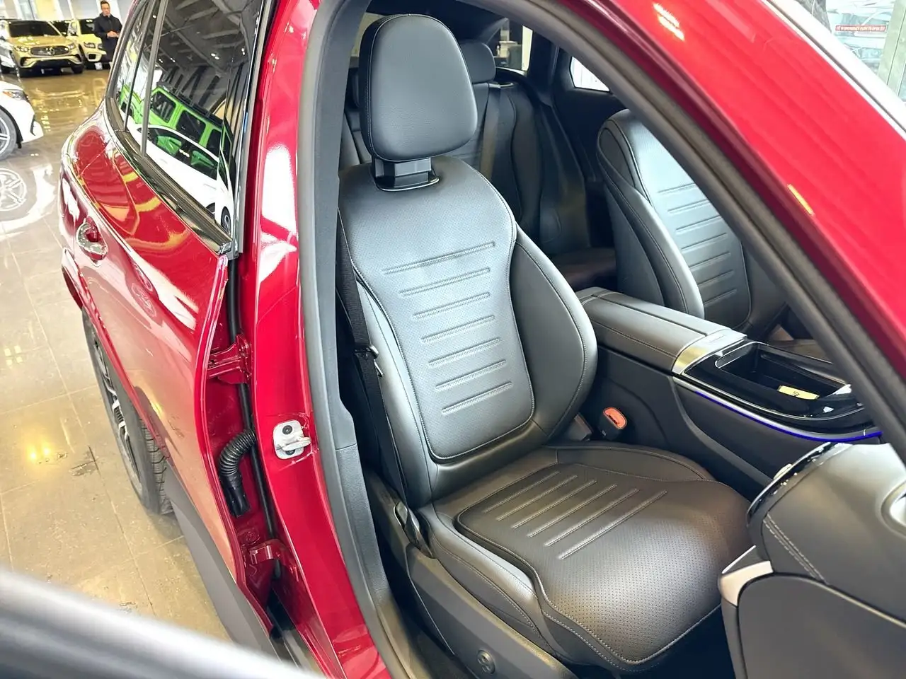 Mercedes-Benz GLC снимка Mercedes-Benz GLC