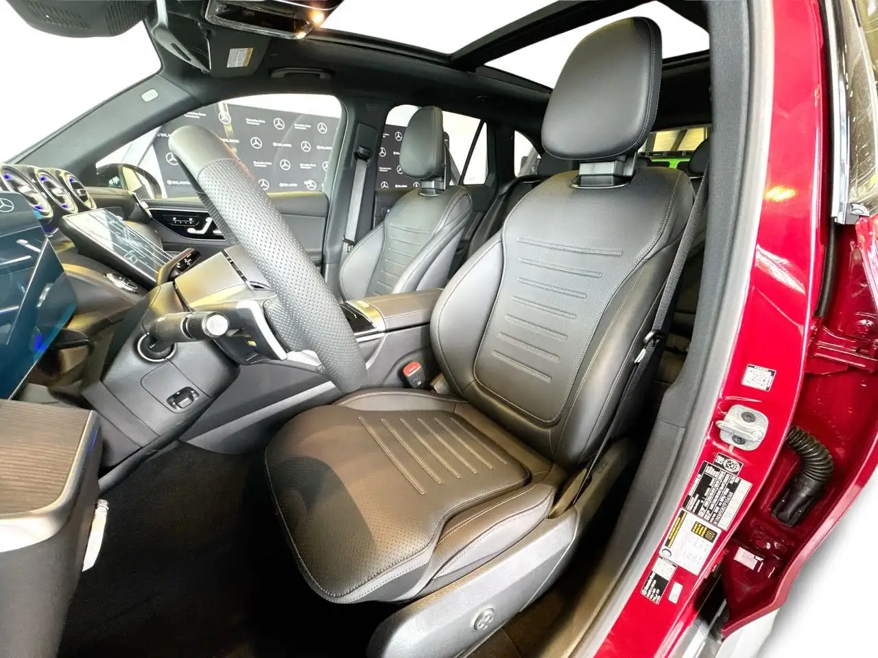 Mercedes-Benz GLC снимка Mercedes-Benz GLC