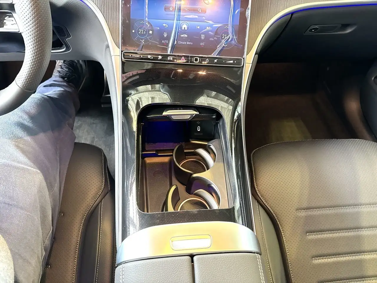 Mercedes-Benz GLC снимка Mercedes-Benz GLC
