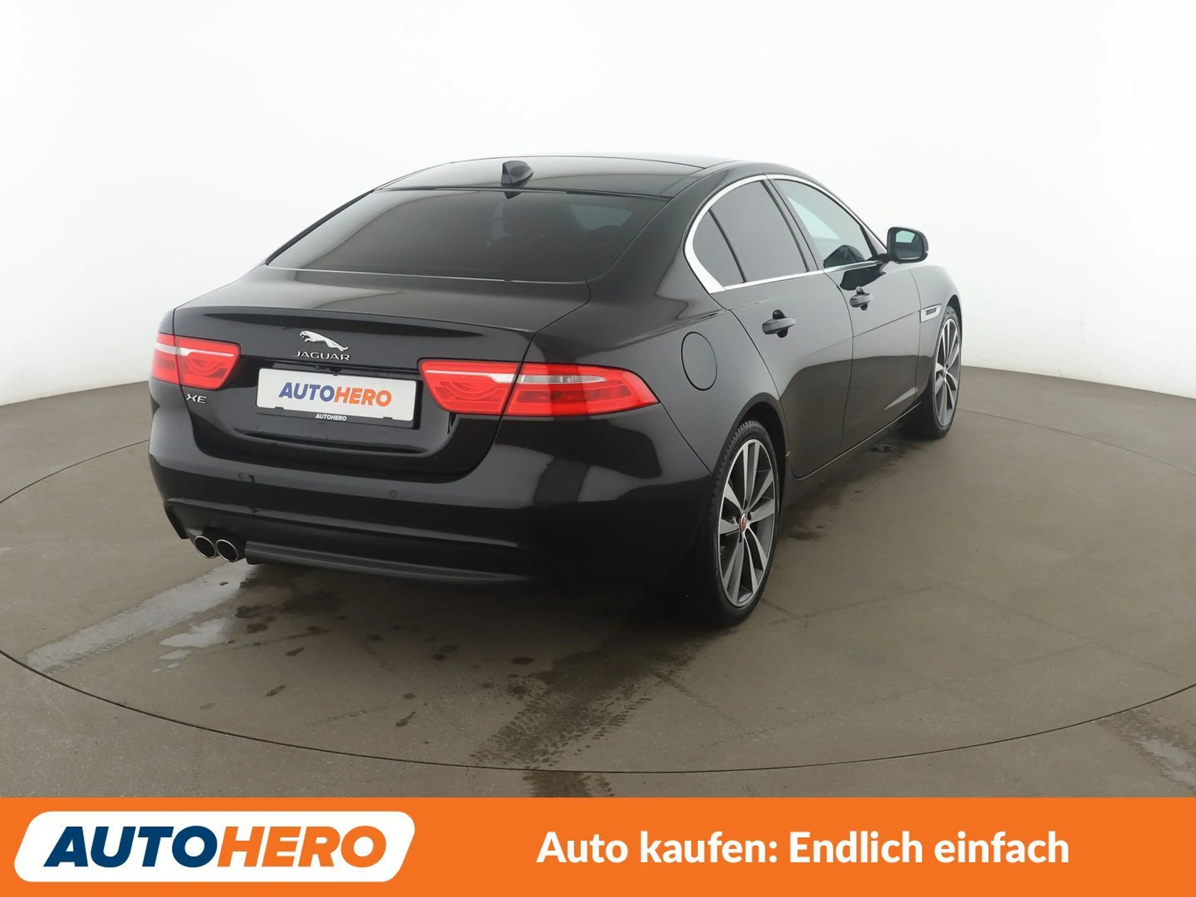 Jaguar XE 20d Prestige Aut*NAVI*XENON*TEMPO*CAM*PDC*SHZ* — photo 6
