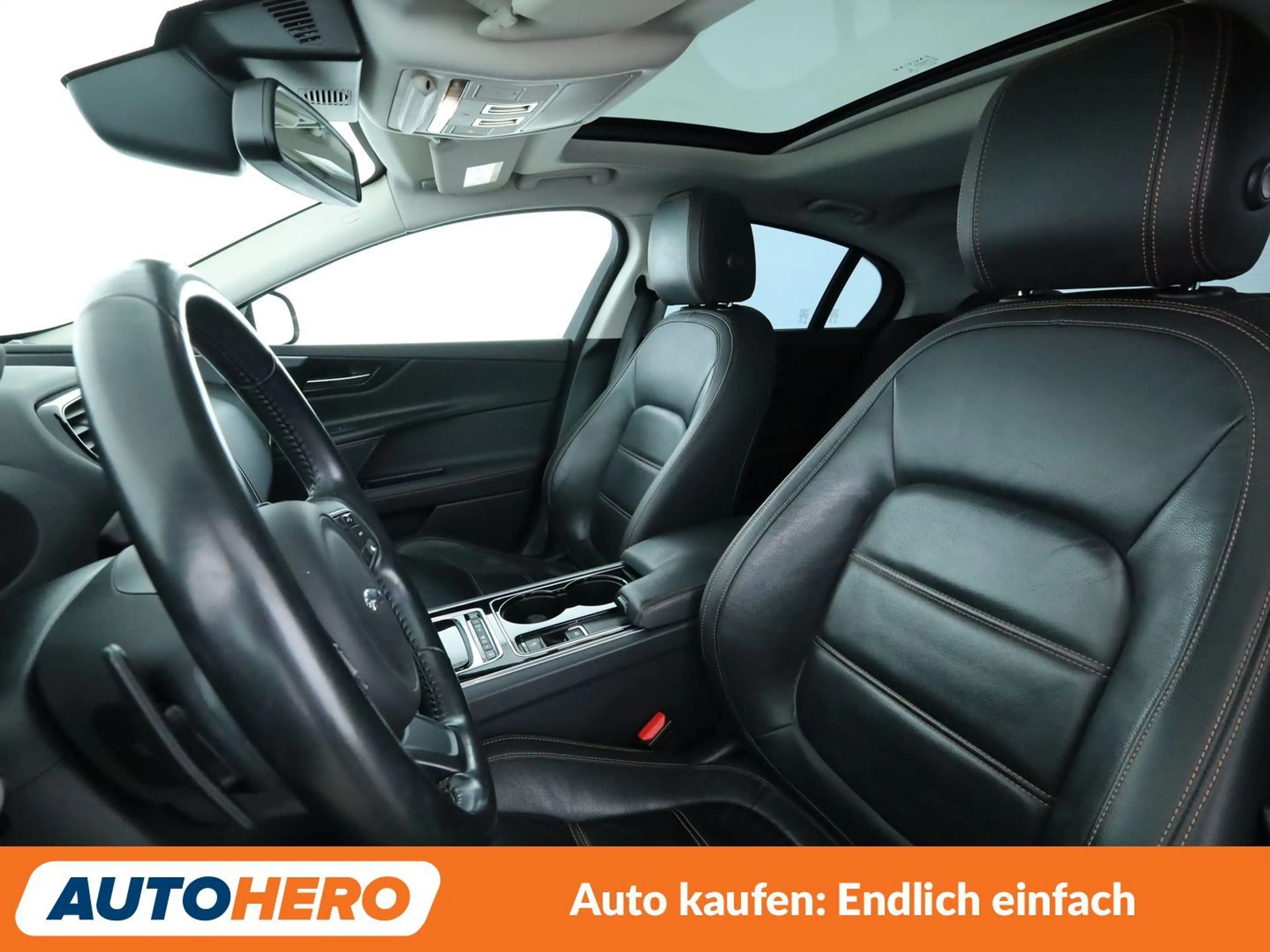 Jaguar XE 20d Prestige Aut*NAVI*XENON*TEMPO*CAM*PDC*SHZ* — photo 10