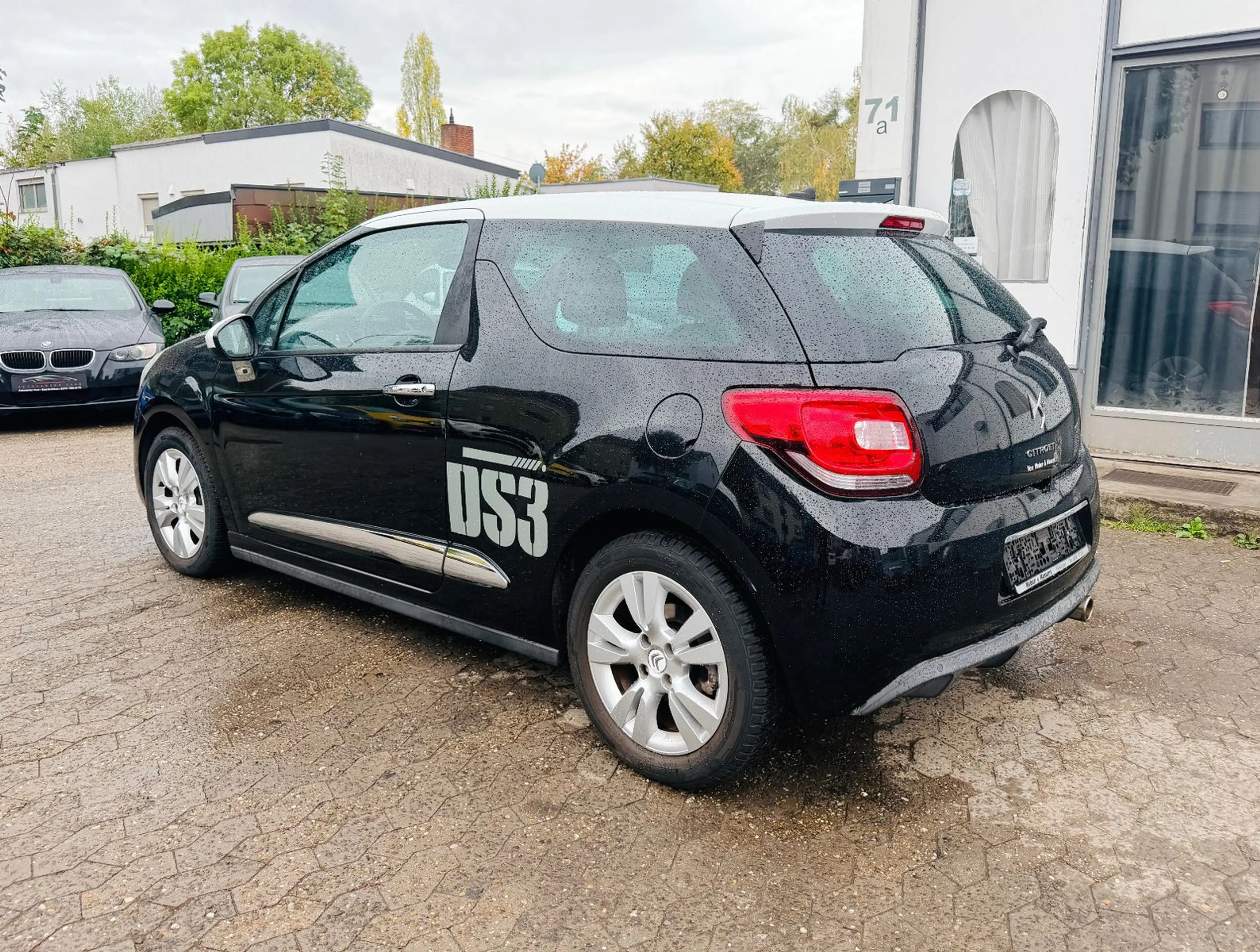 Citroen DS3 1.2 e-THP SoChic 1.Hand Klimaautomatik SHZG — photo 4