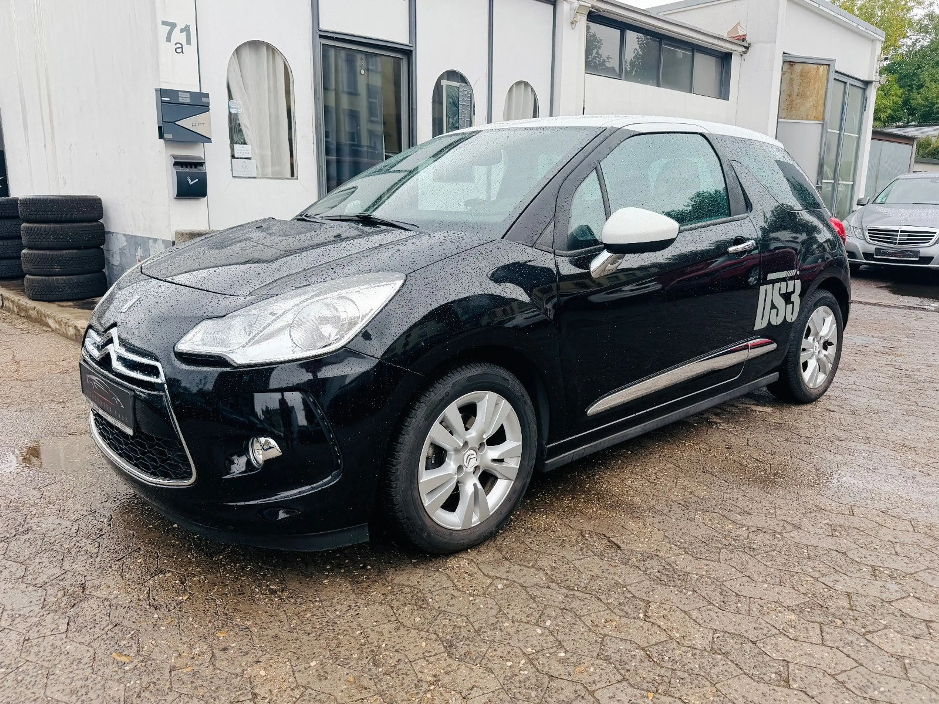Citroen DS3 1.2 e-THP SoChic 1.Hand Klimaautomatik SHZG — photo 3