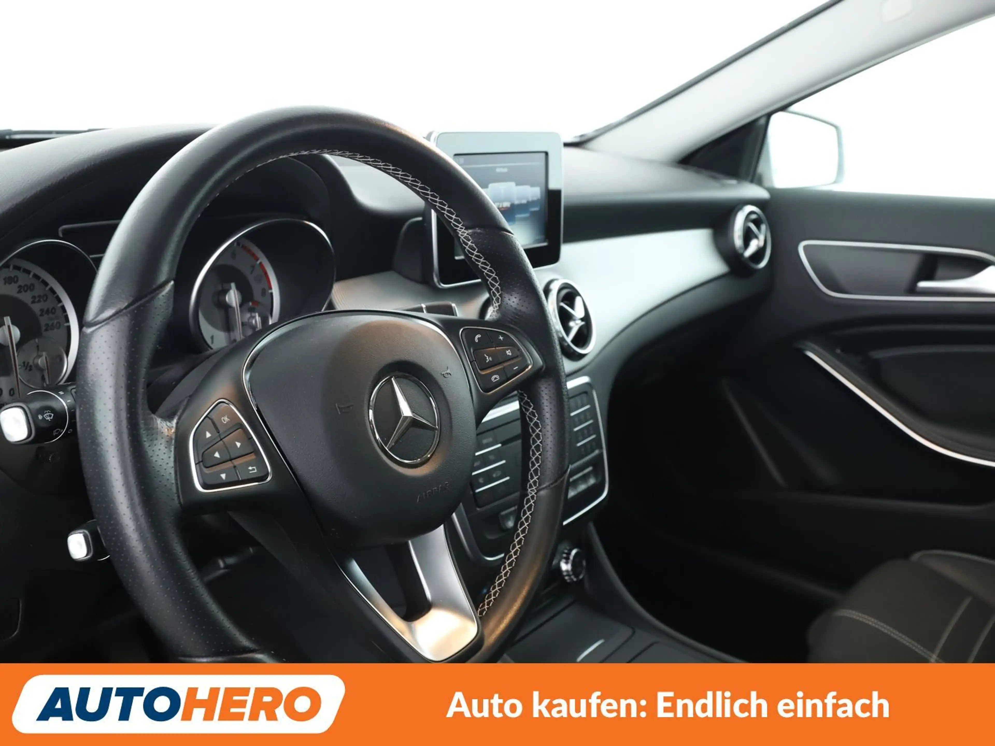 Mercedes-Benz GLA 180 Urban Aut.*XENON*TEMPO*PDC*SHZ*KLIMA*GARANTIE* — photo 11