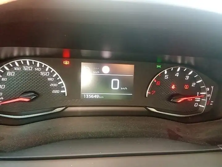 Peugeot 2008 2020, foto 8